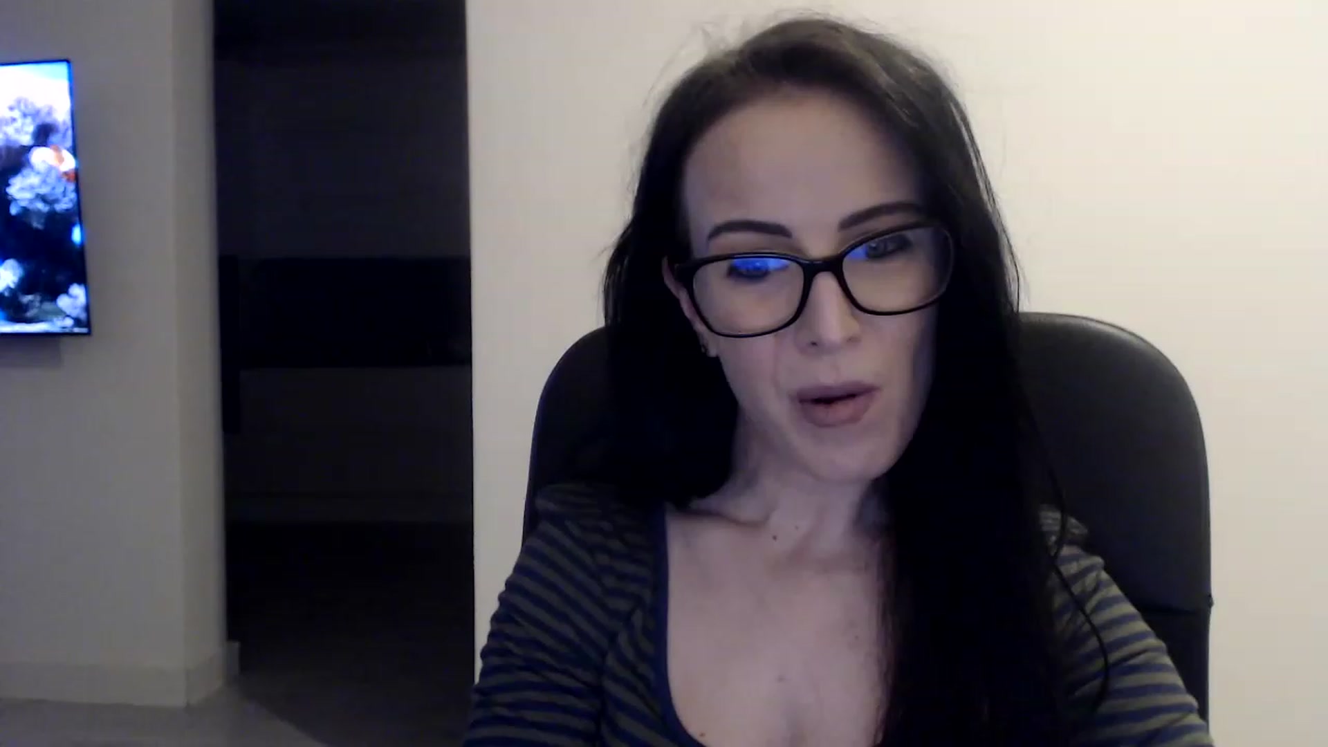 Gallery image thumbnail from Alexys23's myfreecams stream on, 02/24/2023, 02:26 image 9 of 20