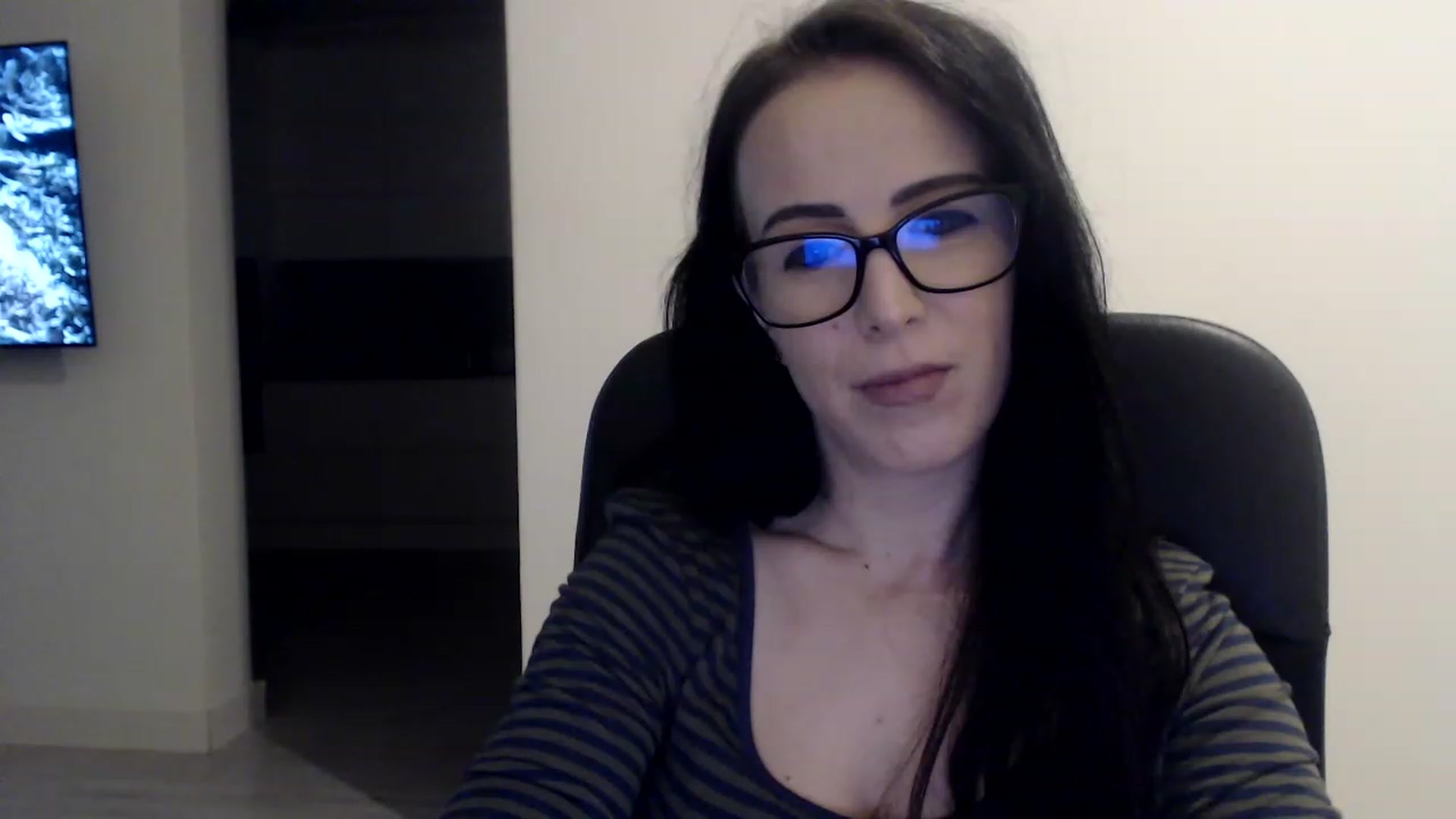 Gallery image thumbnail from Alexys23's myfreecams stream on, 02/24/2023, 02:26 image 12 of 20