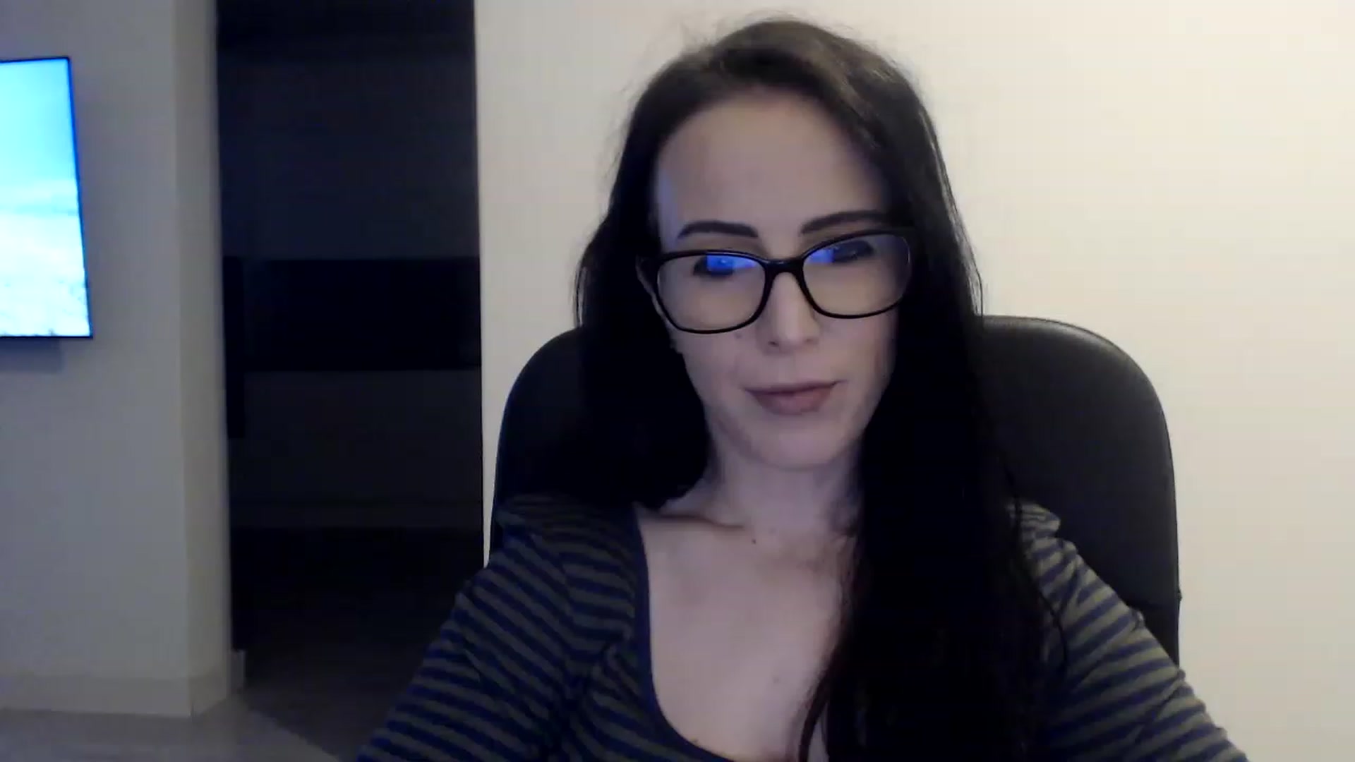 Gallery image thumbnail from Alexys23's myfreecams stream on, 02/24/2023, 02:26 image 15 of 20