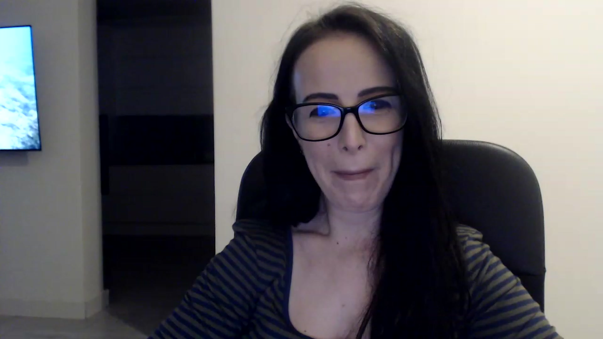 Gallery image thumbnail from Alexys23's myfreecams stream on, 02/24/2023, 02:26 image 11 of 20