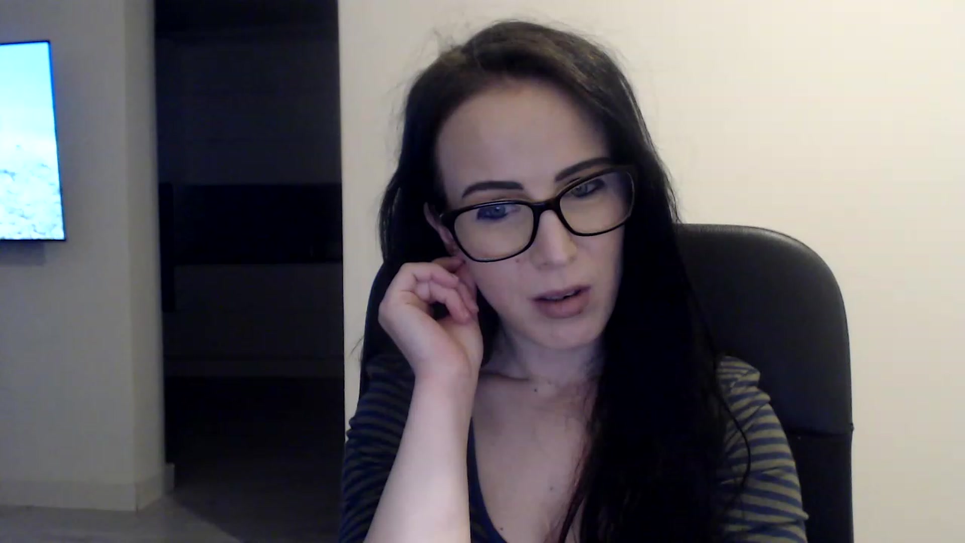 Gallery image thumbnail from Alexys23's myfreecams stream on, 02/24/2023, 02:26 image 13 of 20