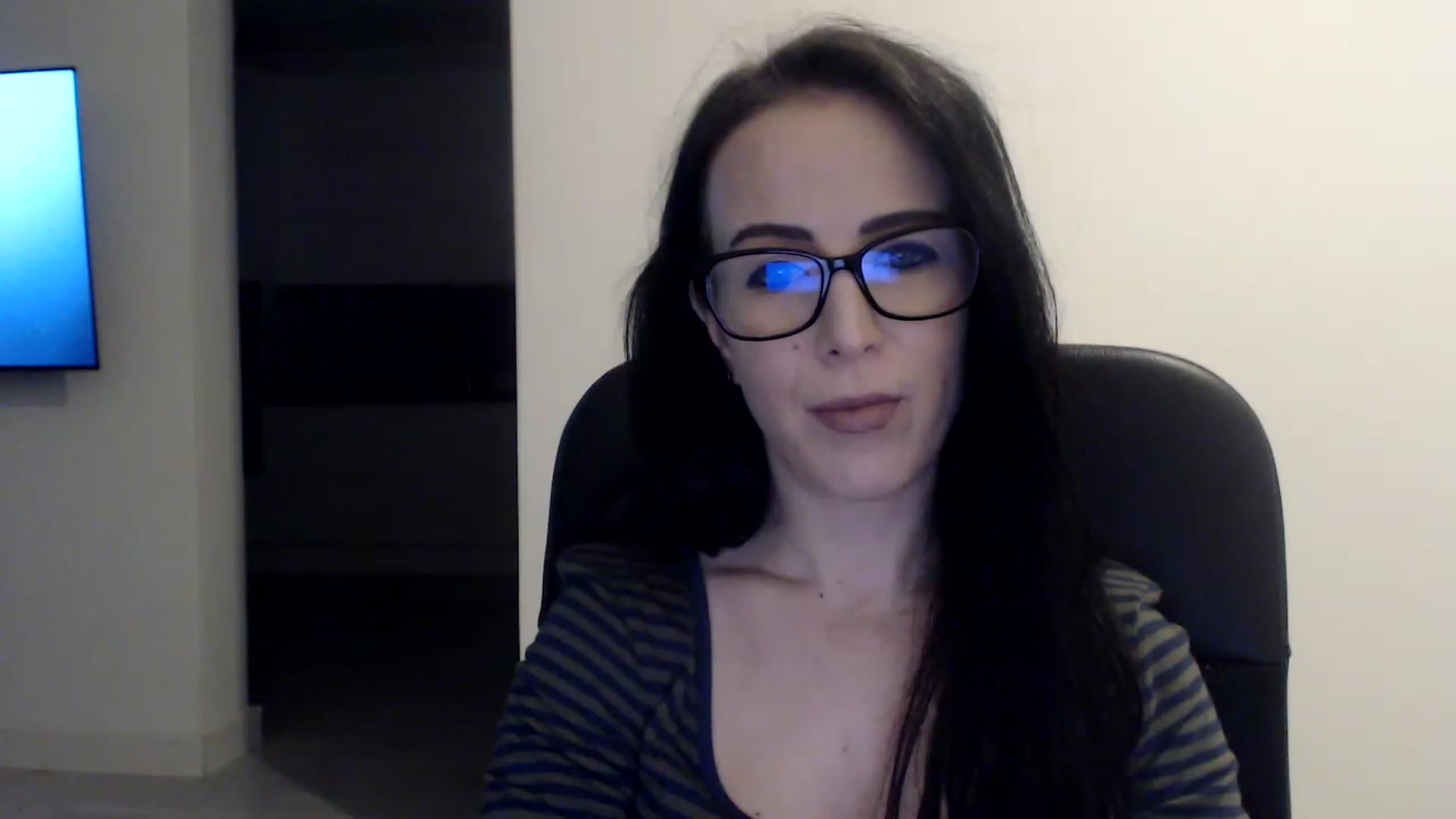 Gallery image thumbnail from Alexys23's myfreecams stream on, 02/24/2023, 02:26 image 10 of 20