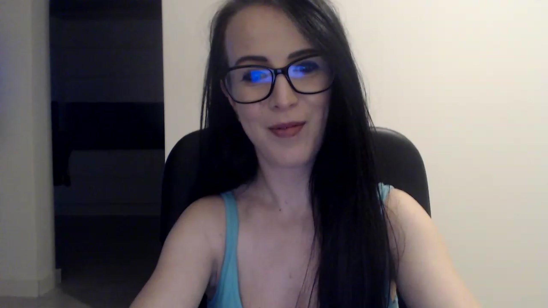 Gallery image thumbnail from Alexys23's myfreecams stream on, 03/06/2023, 06:20 image 12 of 20