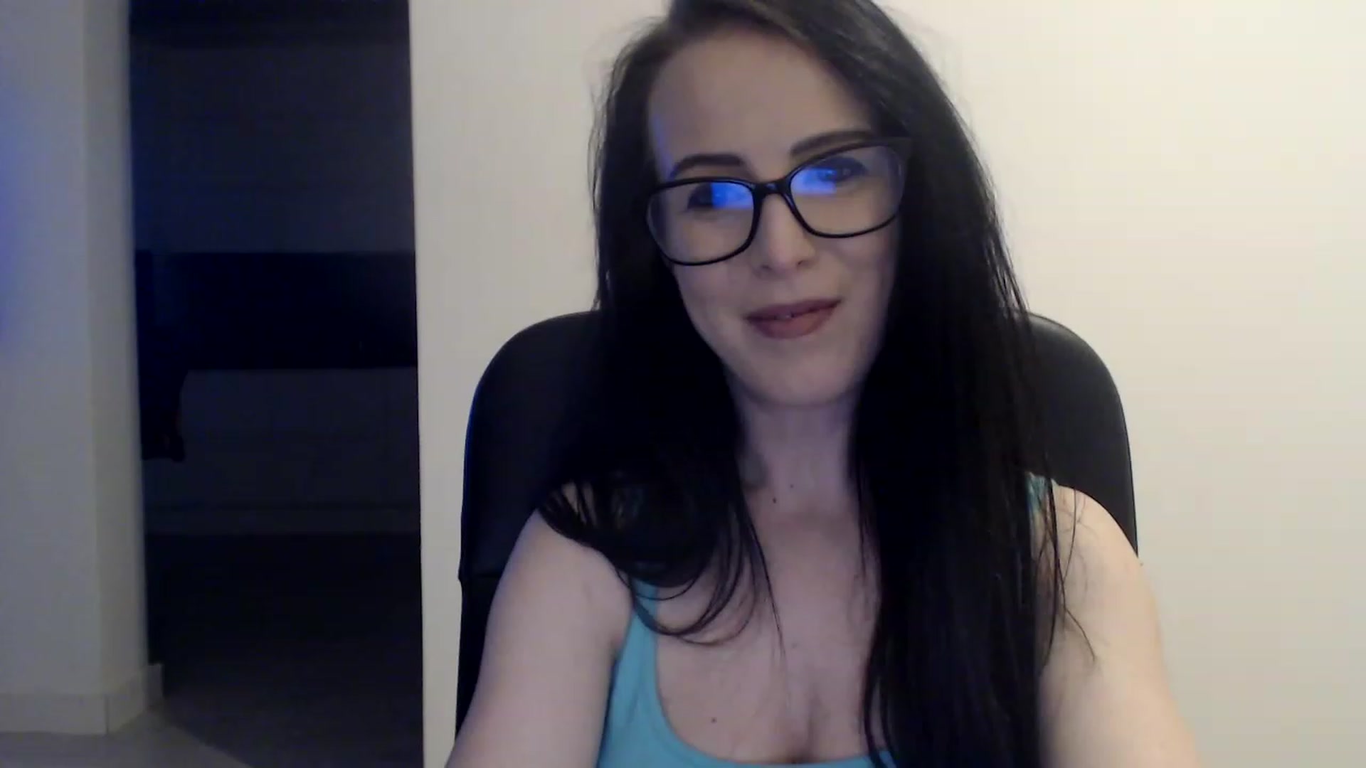 Gallery image thumbnail from Alexys23's myfreecams stream on, 03/06/2023, 06:20 image 5 of 20