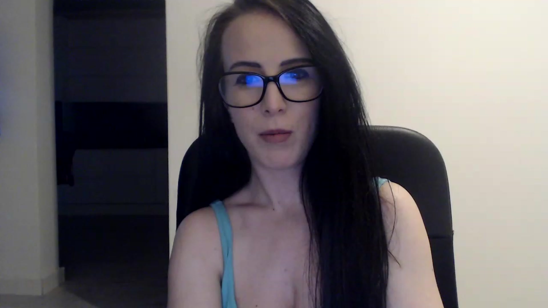 Gallery image thumbnail from Alexys23's myfreecams stream on, 03/06/2023, 06:20 image 7 of 20