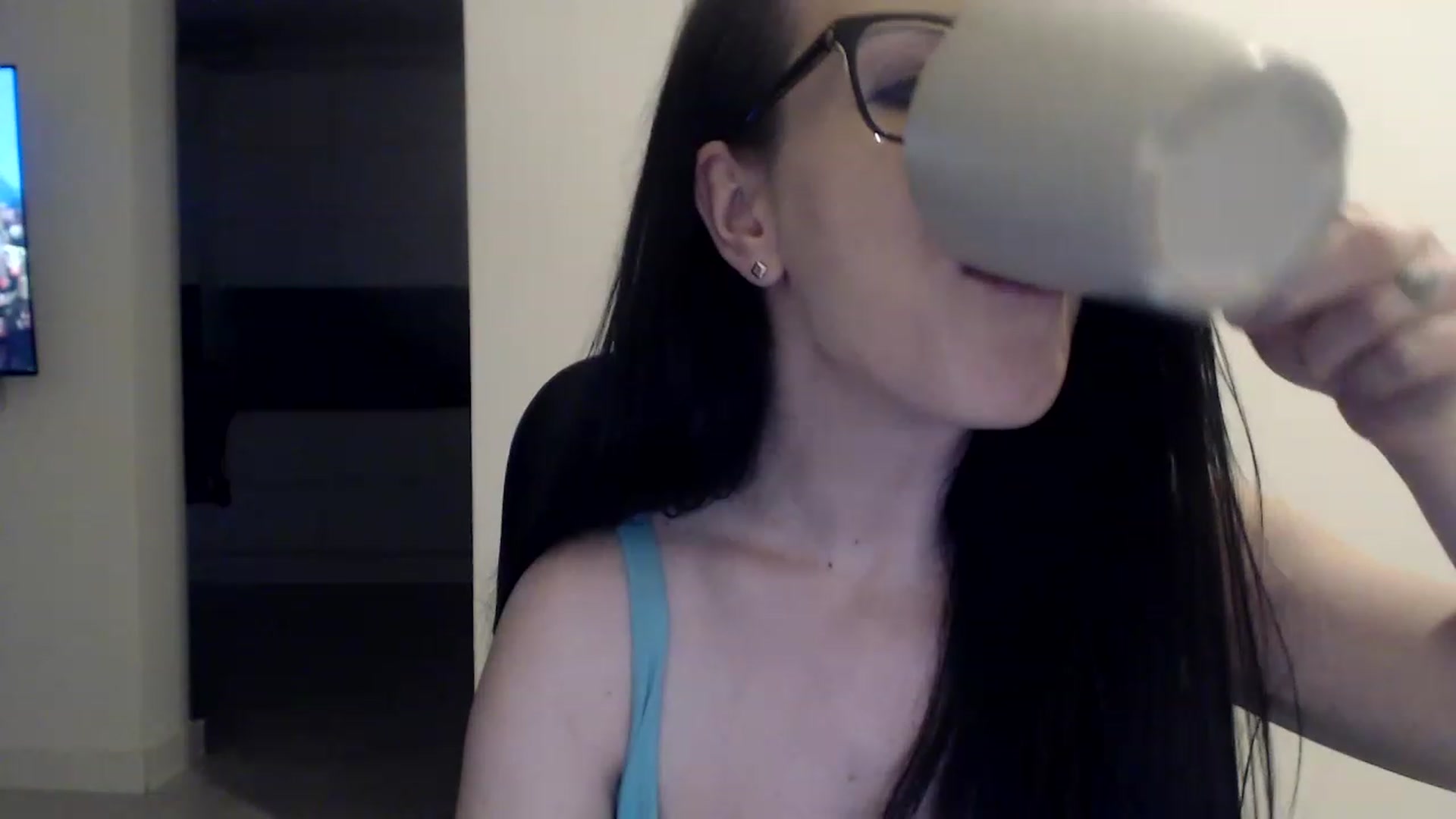 Gallery image thumbnail from Alexys23's myfreecams stream on, 03/06/2023, 06:20 image 20 of 20