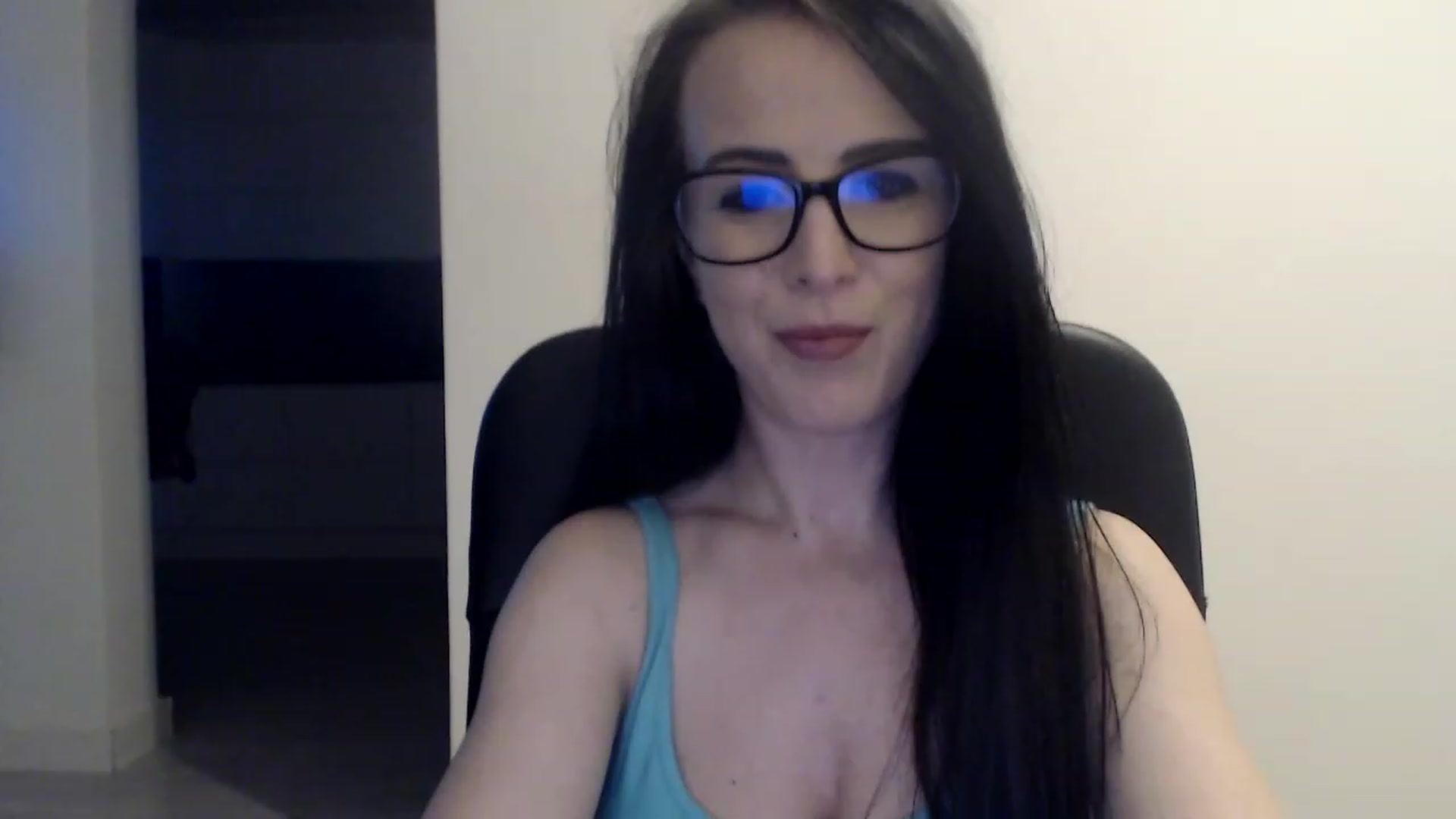 Gallery image thumbnail from Alexys23's myfreecams stream on, 03/06/2023, 06:20 image 11 of 20