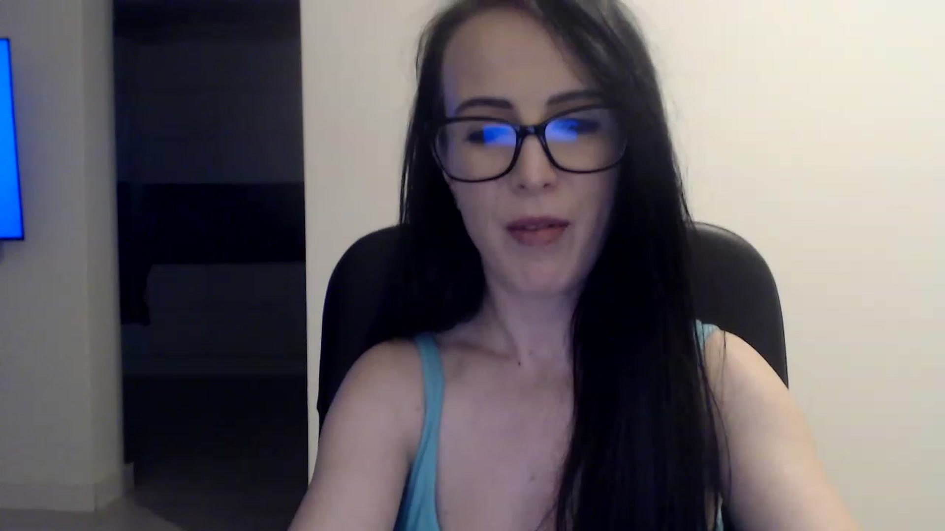 Gallery image thumbnail from Alexys23's myfreecams stream on, 03/06/2023, 06:20 image 18 of 20