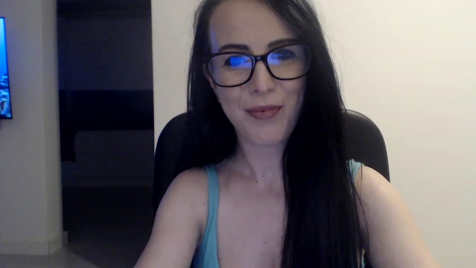Gallery image thumbnail from Alexys23's myfreecams stream on, 03/06/2023, 06:20 image 15 of 20
