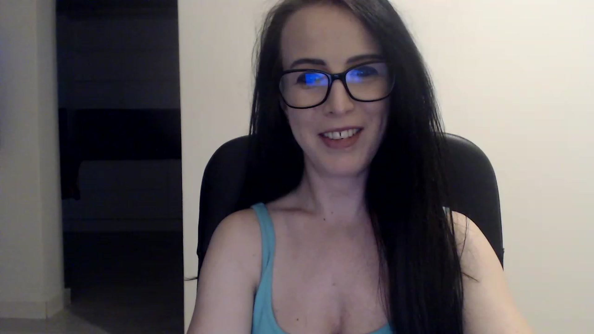 Gallery image thumbnail from Alexys23's myfreecams stream on, 03/06/2023, 06:20 image 6 of 20