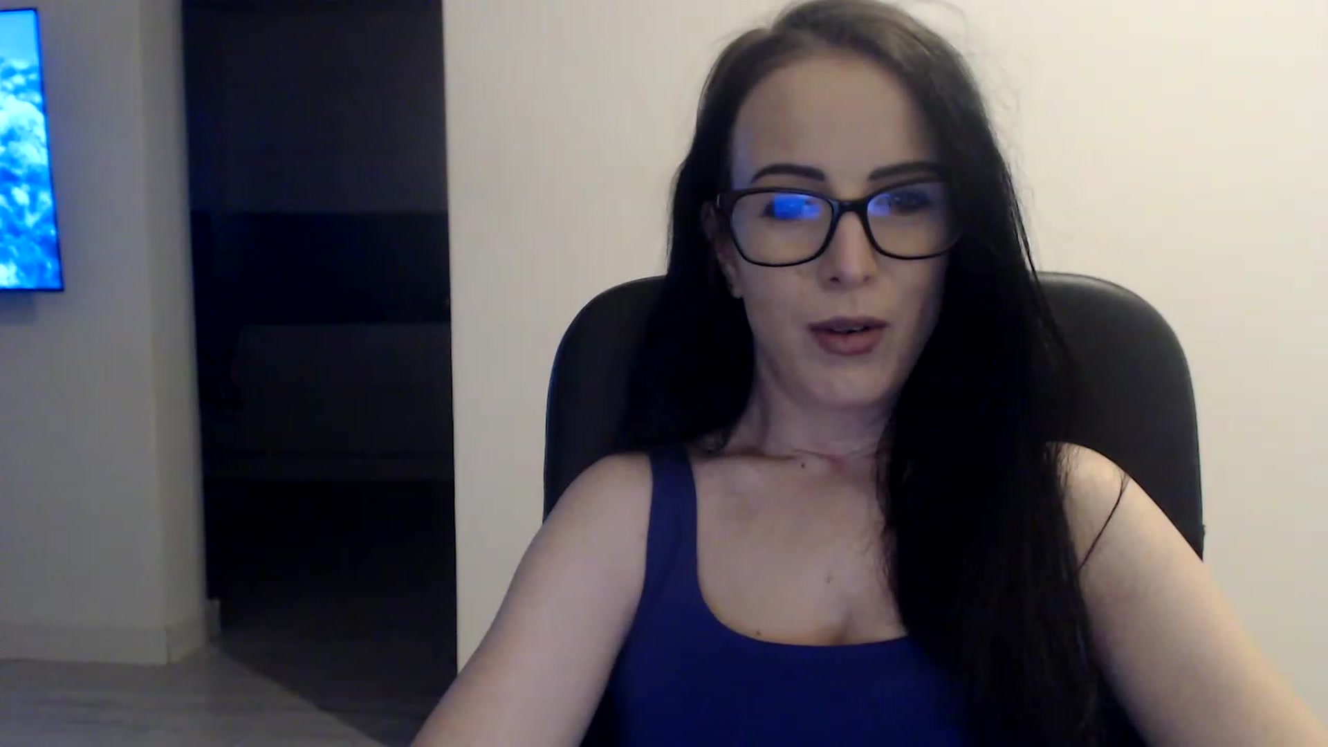Gallery image thumbnail from Alexys23's myfreecams stream on, 03/07/2023, 02:35 image 10 of 20