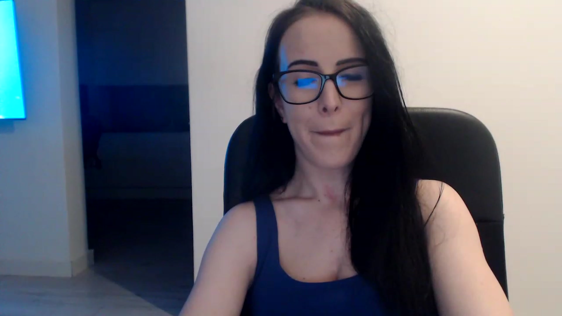 Gallery image thumbnail from Alexys23's myfreecams stream on, 03/07/2023, 02:35 image 11 of 20