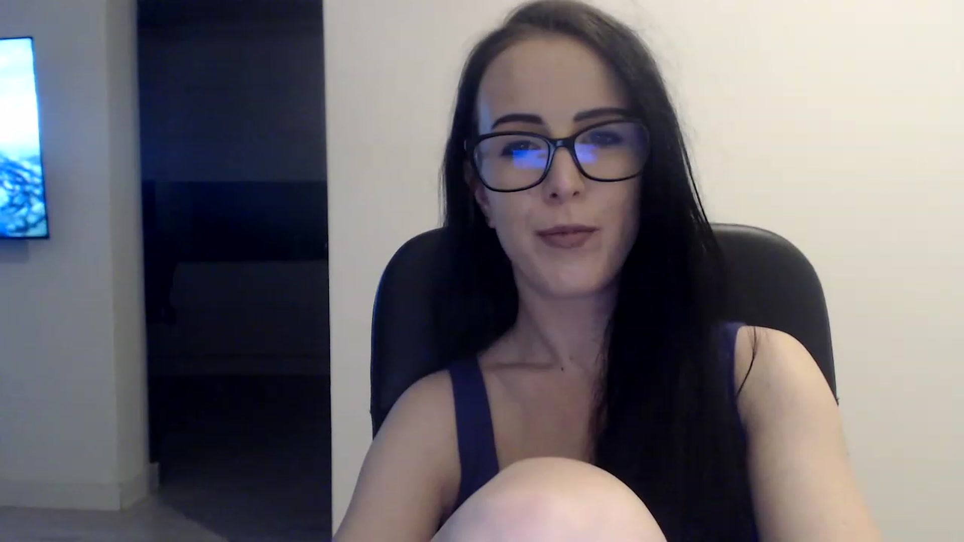 Gallery image thumbnail from Alexys23's myfreecams stream on, 03/07/2023, 02:35 image 8 of 20