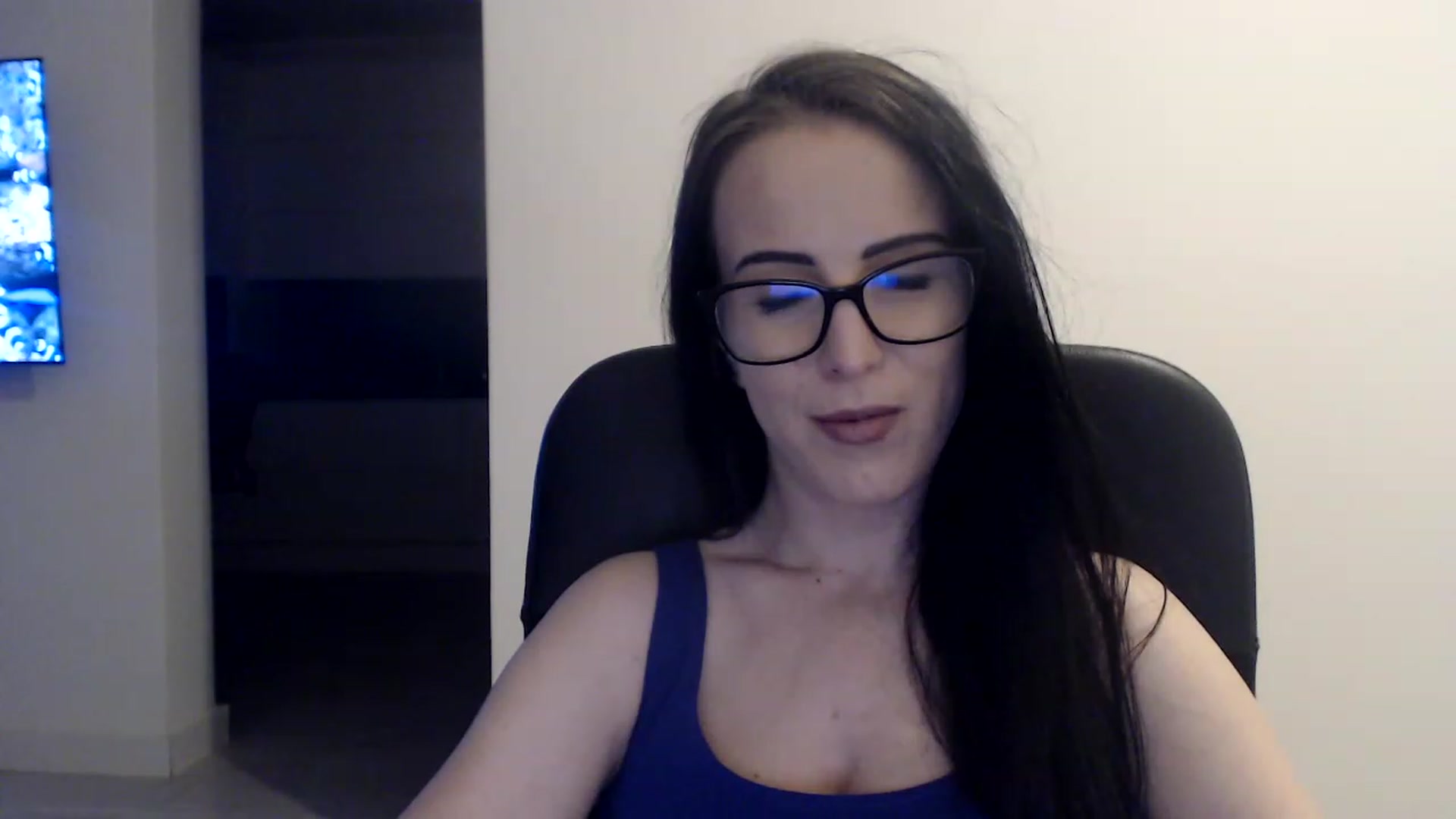 Gallery image thumbnail from Alexys23's myfreecams stream on, 03/07/2023, 02:35 image 2 of 20