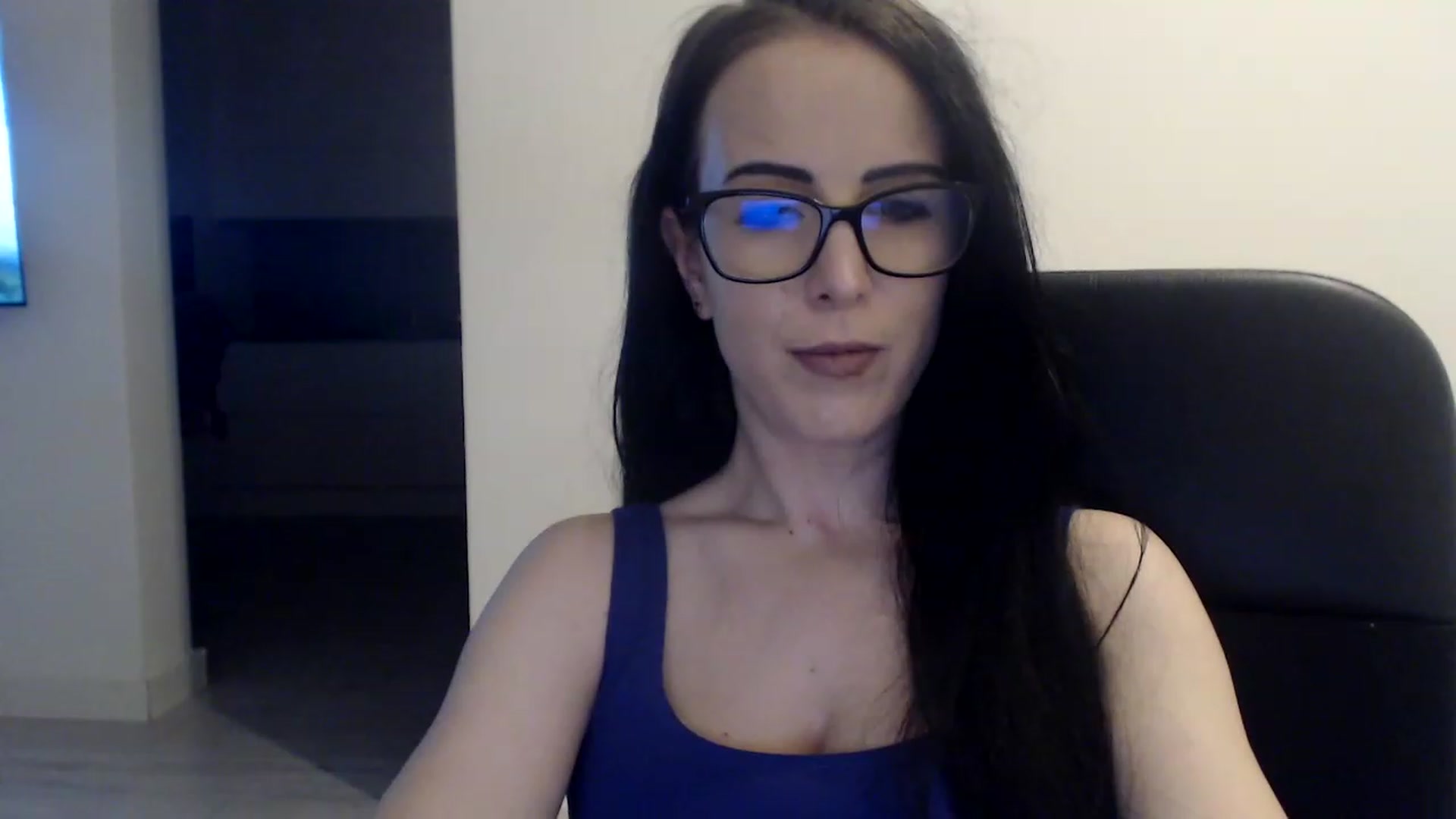 Gallery image thumbnail from Alexys23's myfreecams stream on, 03/07/2023, 02:35 image 18 of 20