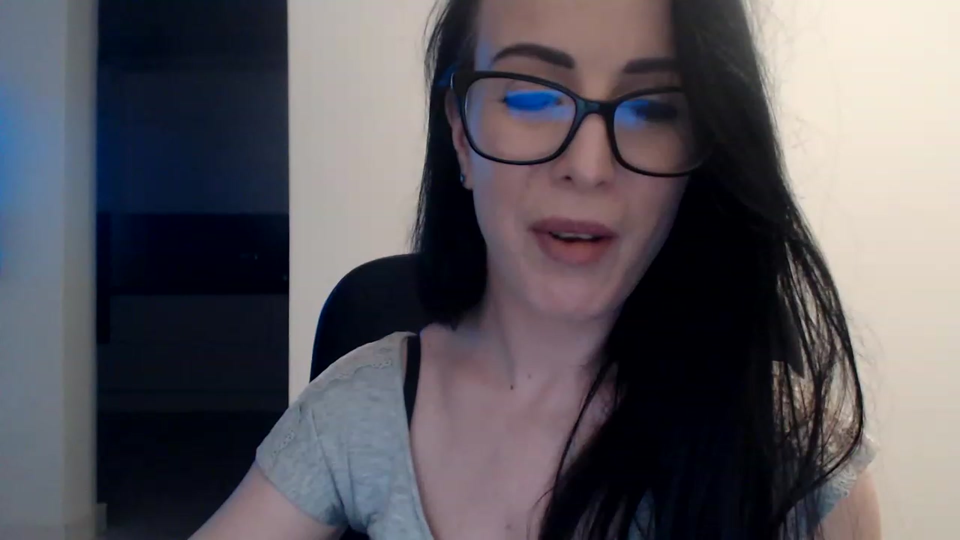 Gallery image thumbnail from Alexys23's myfreecams stream on, 03/12/2023, 03:51 image 11 of 20