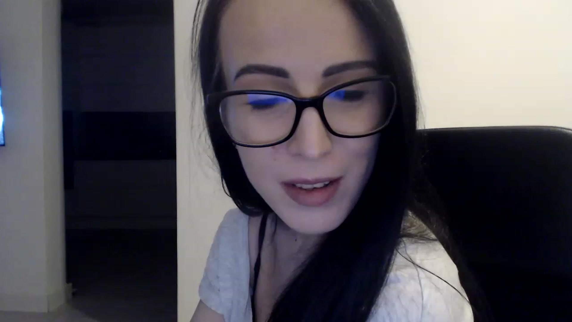 Gallery image thumbnail from Alexys23's myfreecams stream on, 03/19/2023, 03:25 image 19 of 20