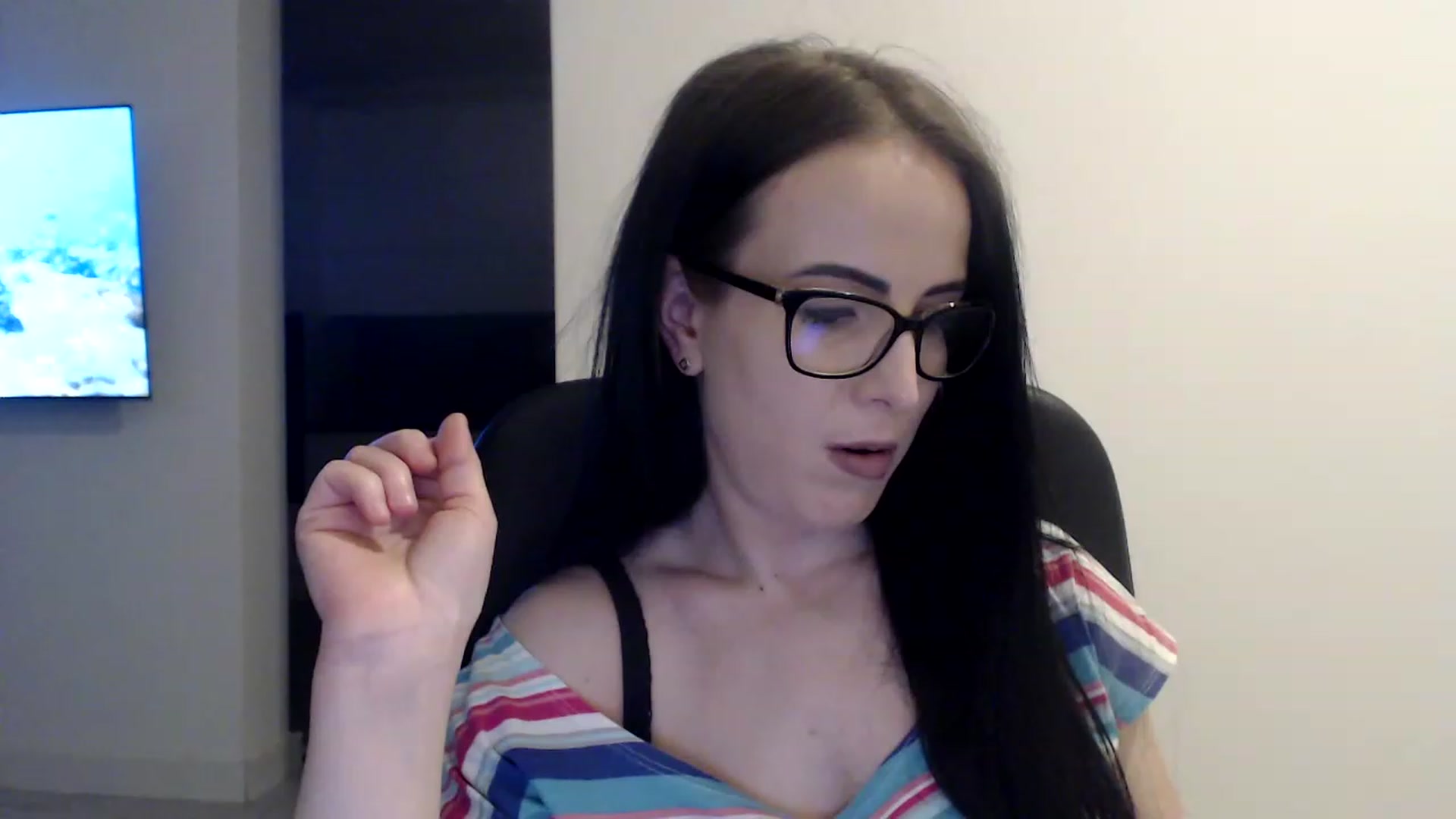 Gallery image thumbnail from Alexys23's myfreecams stream on, 03/20/2023, 02:43 image 5 of 20