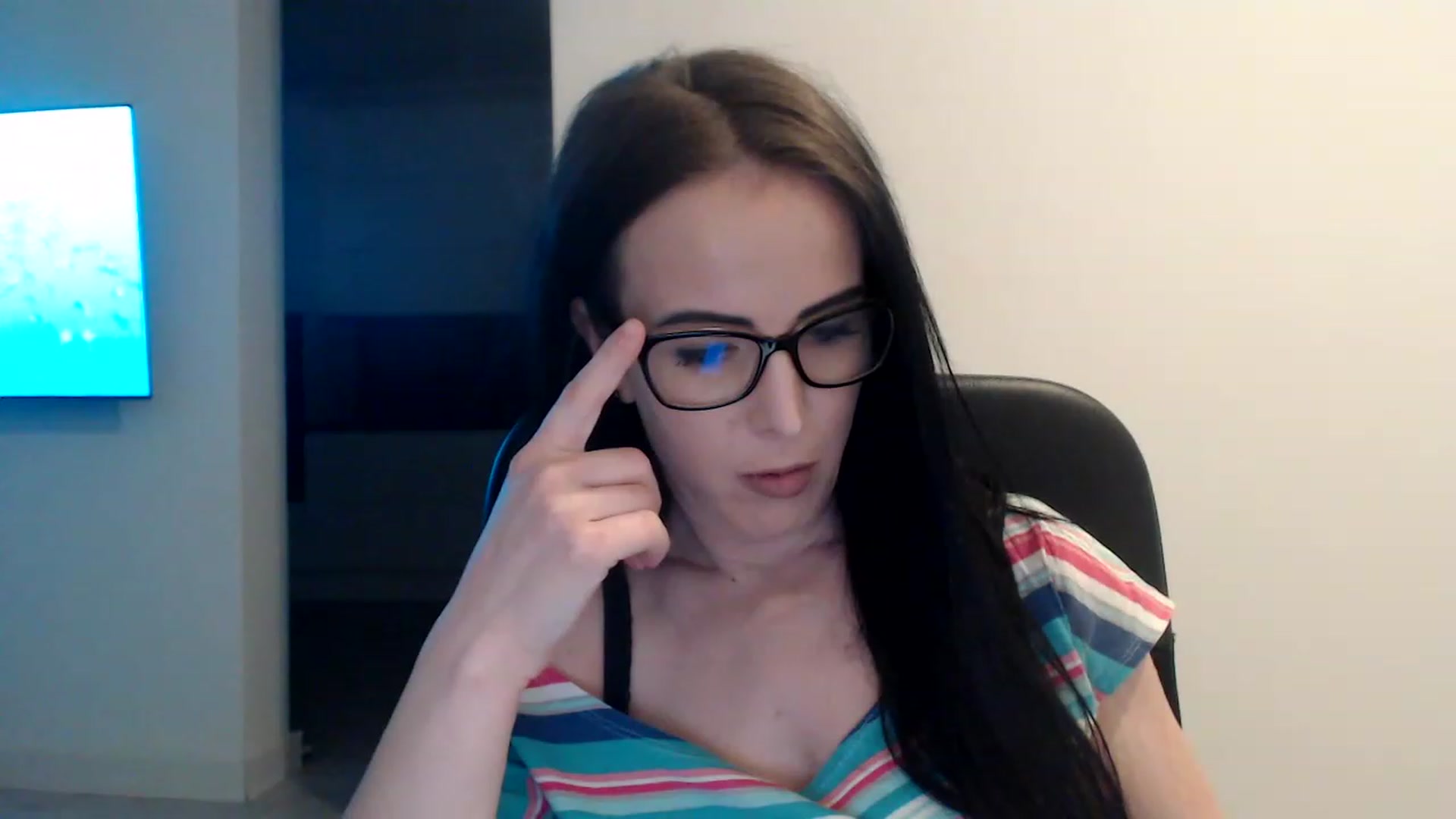 Gallery image thumbnail from Alexys23's myfreecams stream on, 03/20/2023, 02:43 image 4 of 20