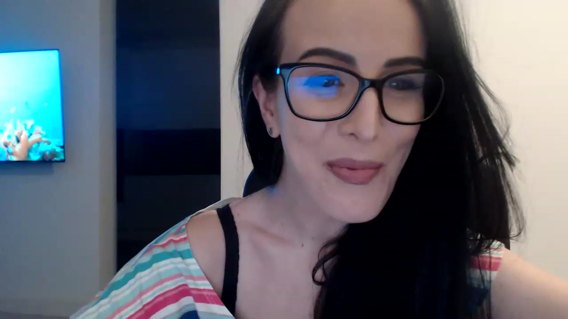 Gallery image thumbnail from Alexys23's myfreecams stream on, 03/20/2023, 02:43 image 10 of 20