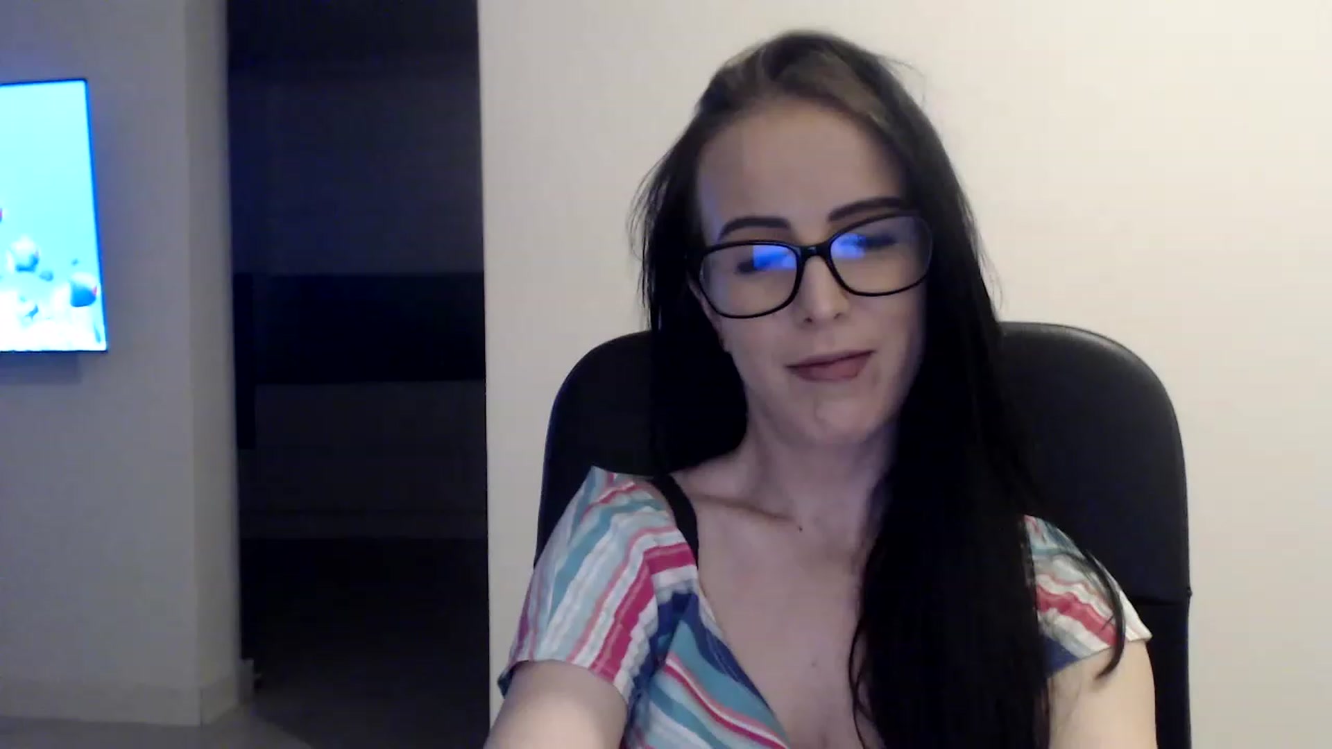Gallery image thumbnail from Alexys23's myfreecams stream on, 03/20/2023, 02:43 image 17 of 20