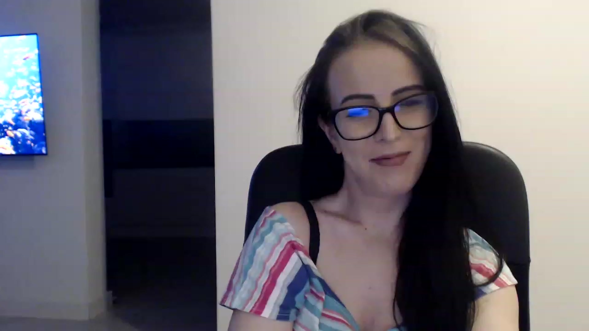 Gallery image thumbnail from Alexys23's myfreecams stream on, 03/20/2023, 02:43 image 15 of 20