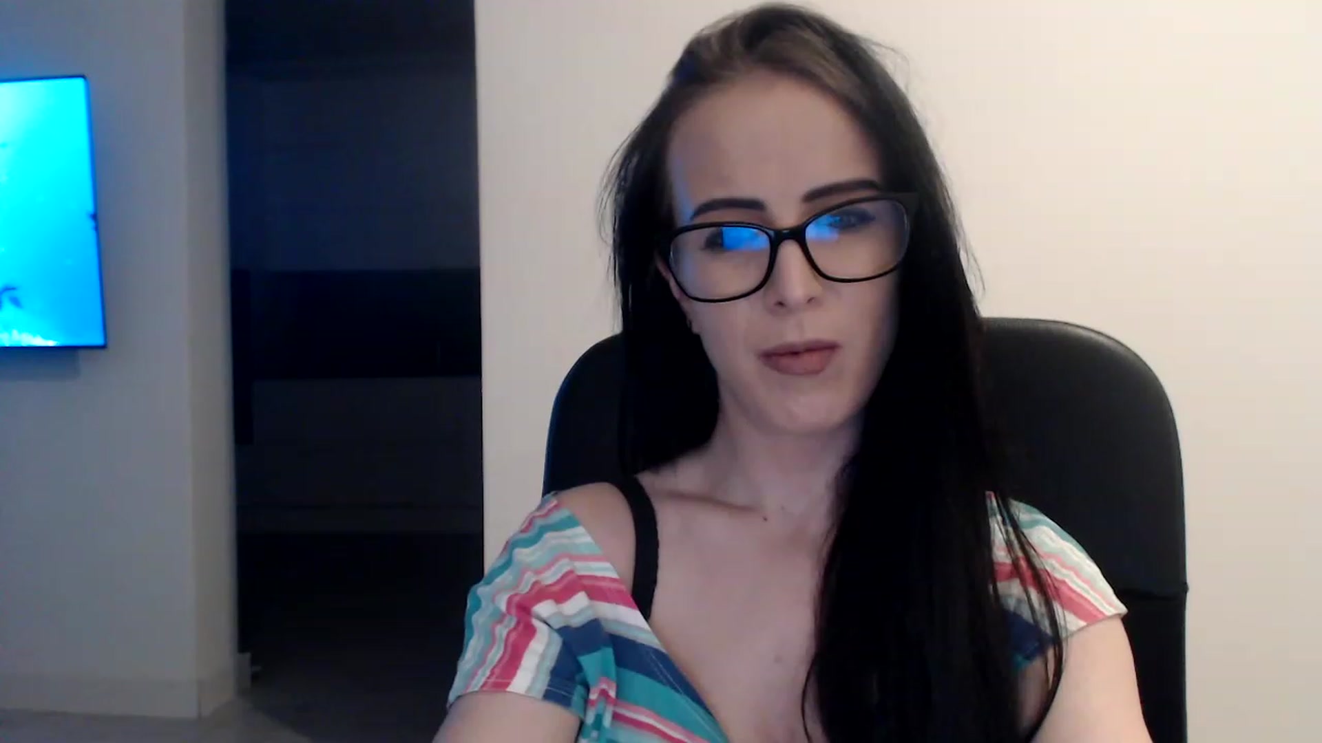 Gallery image thumbnail from Alexys23's myfreecams stream on, 03/20/2023, 02:43 image 20 of 20