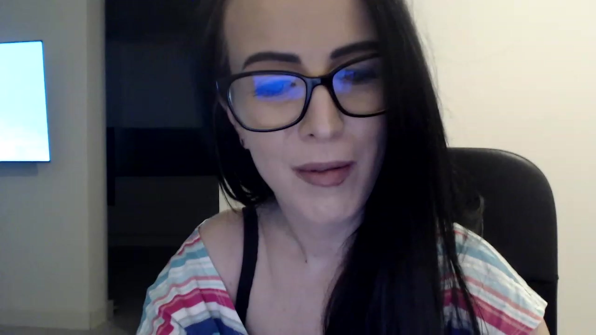 Gallery image thumbnail from Alexys23's myfreecams stream on, 03/20/2023, 02:43 image 19 of 20