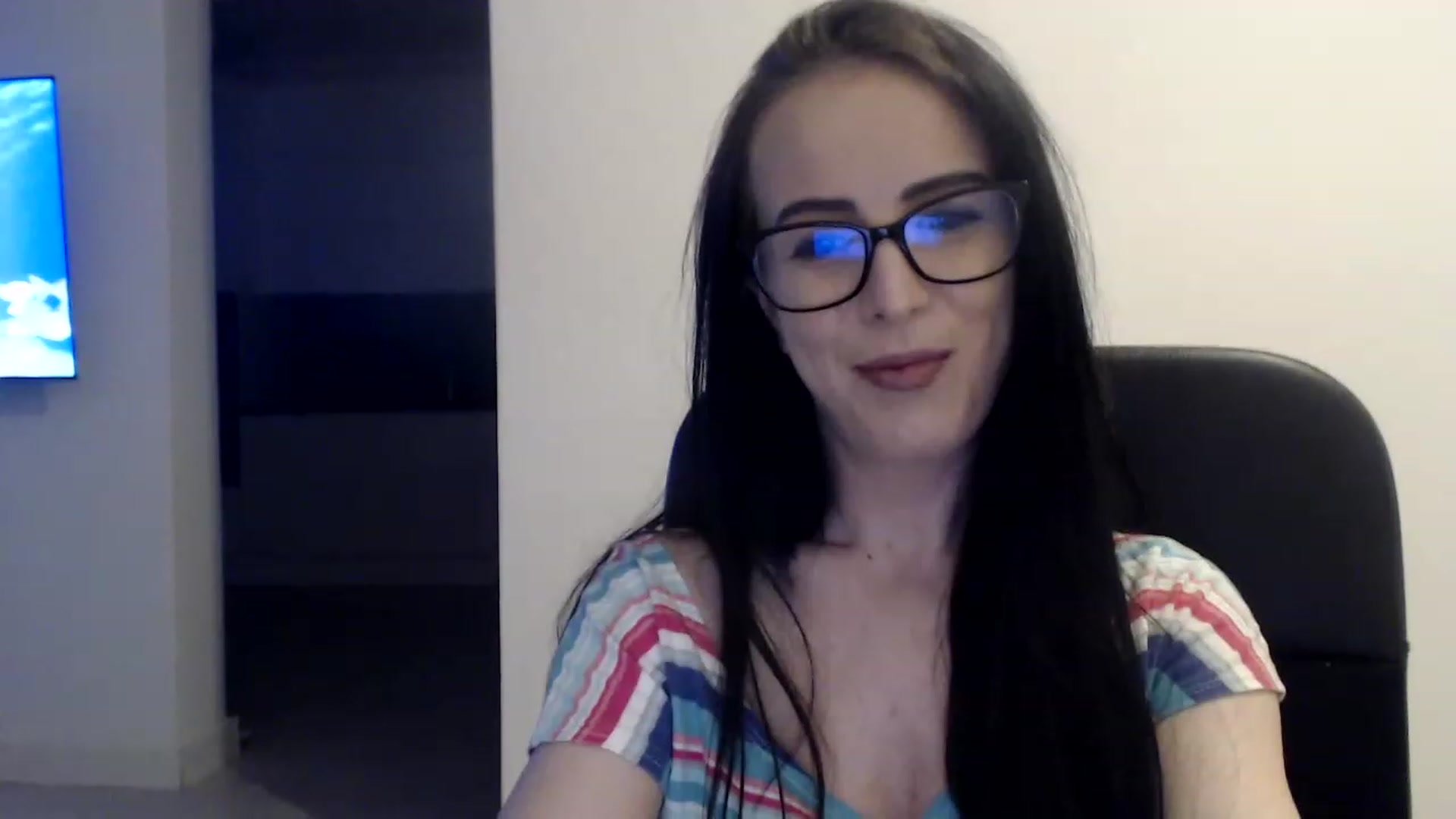 Gallery image thumbnail from Alexys23's myfreecams stream on, 03/20/2023, 03:31 image 18 of 20