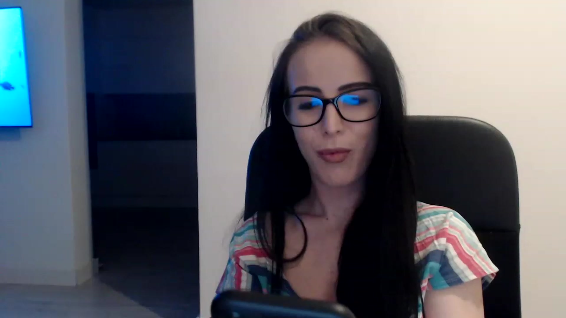 Gallery image thumbnail from Alexys23's myfreecams stream on, 03/20/2023, 03:31 image 13 of 20