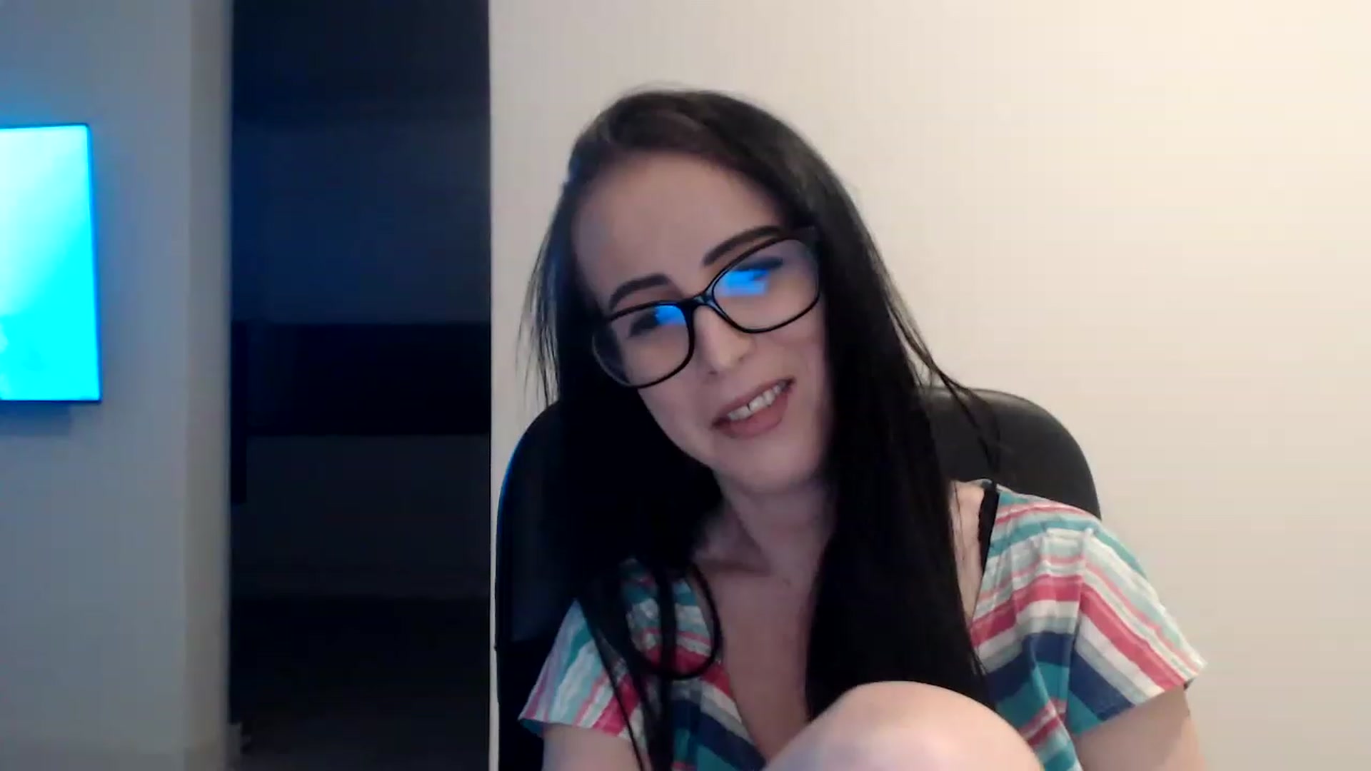 Gallery image thumbnail from Alexys23's myfreecams stream on, 03/20/2023, 03:31 image 7 of 20