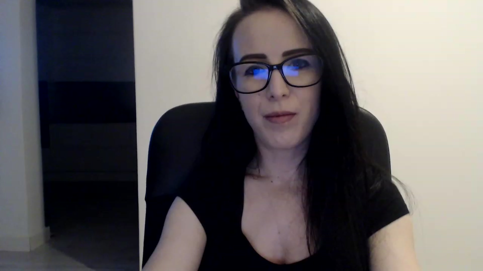 Gallery image thumbnail from Alexys23's myfreecams stream on, 04/09/2023, 03:24 image 20 of 20