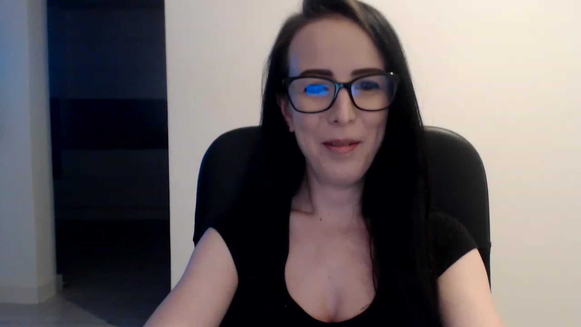 Gallery image thumbnail from Alexys23's myfreecams stream on, 04/09/2023, 03:24 image 18 of 20