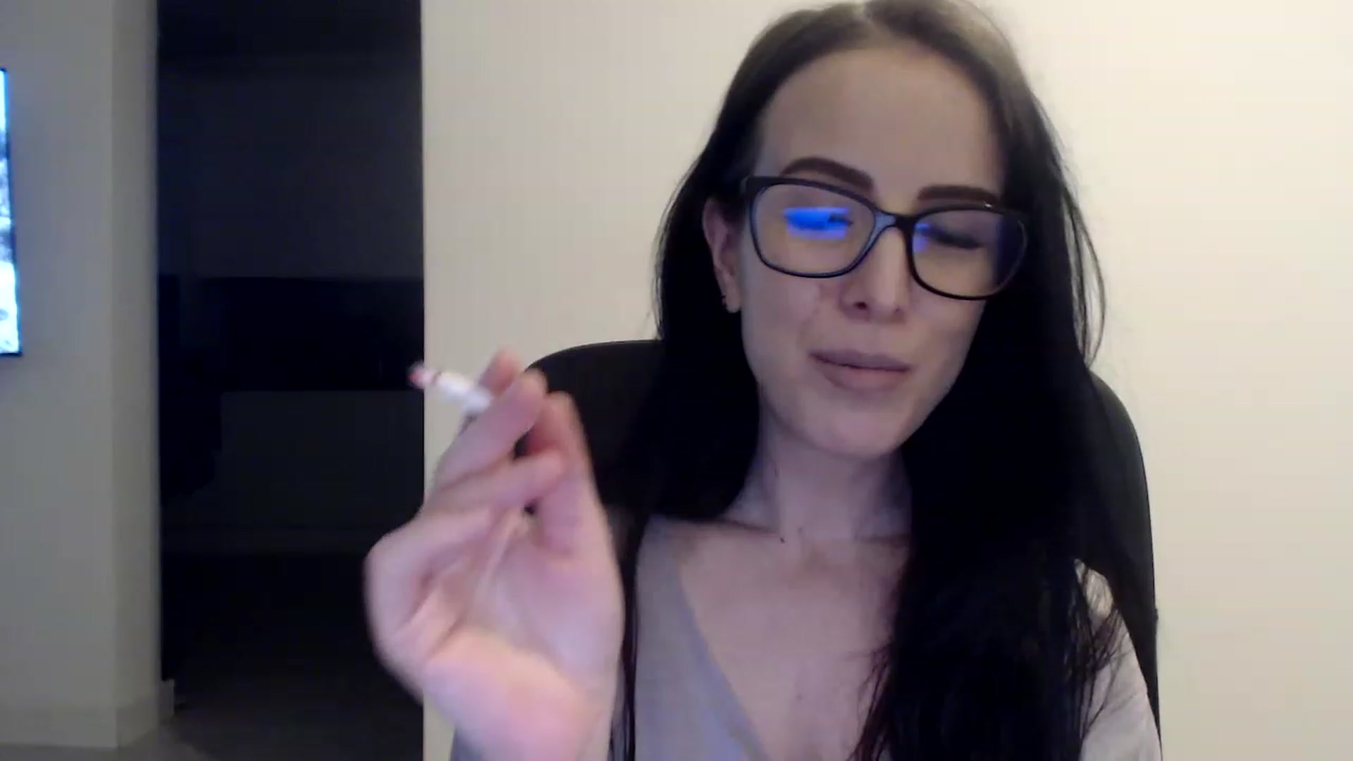 Gallery image thumbnail from Alexys23's myfreecams stream on, 04/24/2023, 01:22 image 16 of 20