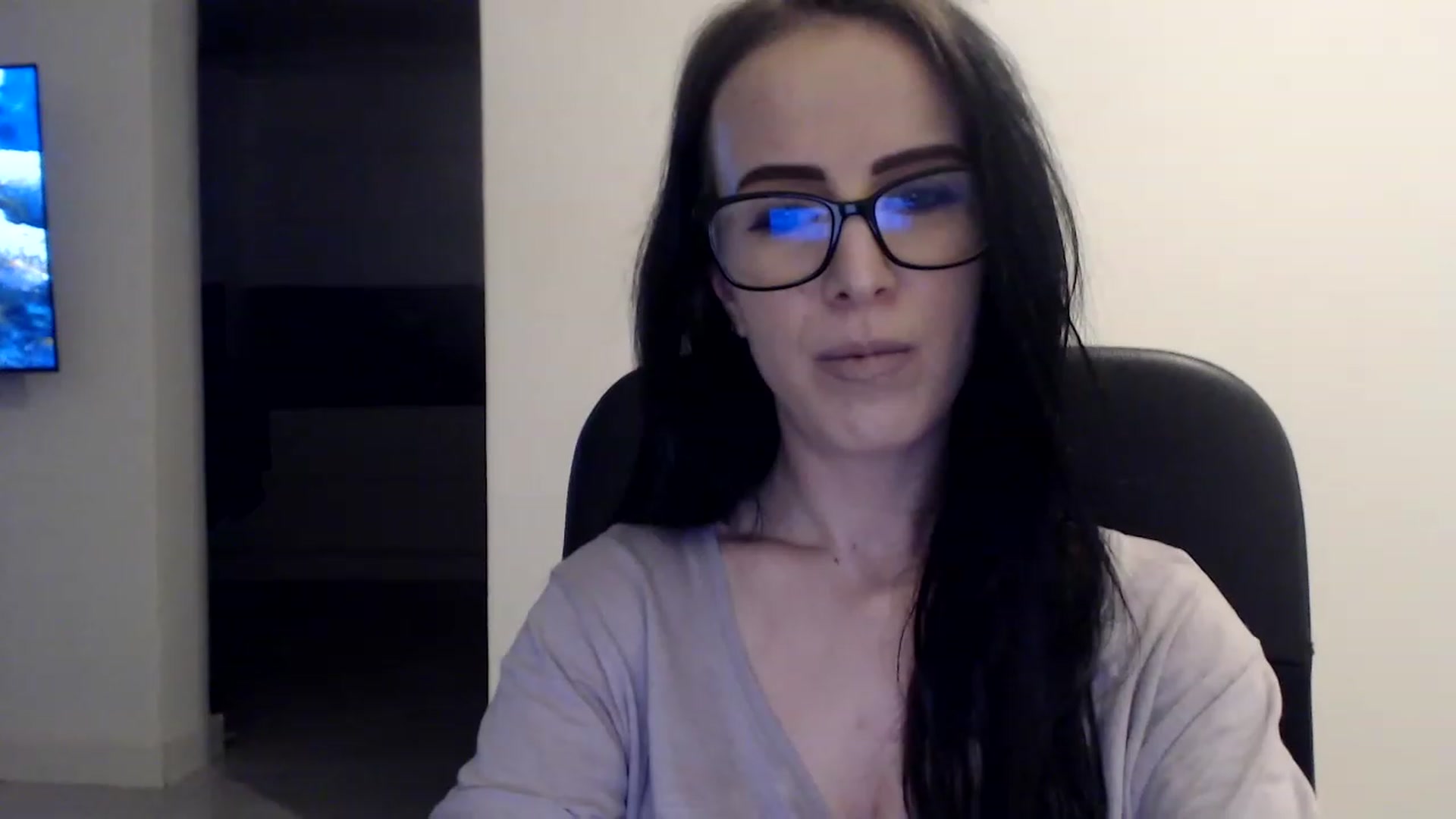 Gallery image thumbnail from Alexys23's myfreecams stream on, 04/24/2023, 01:22 image 2 of 20