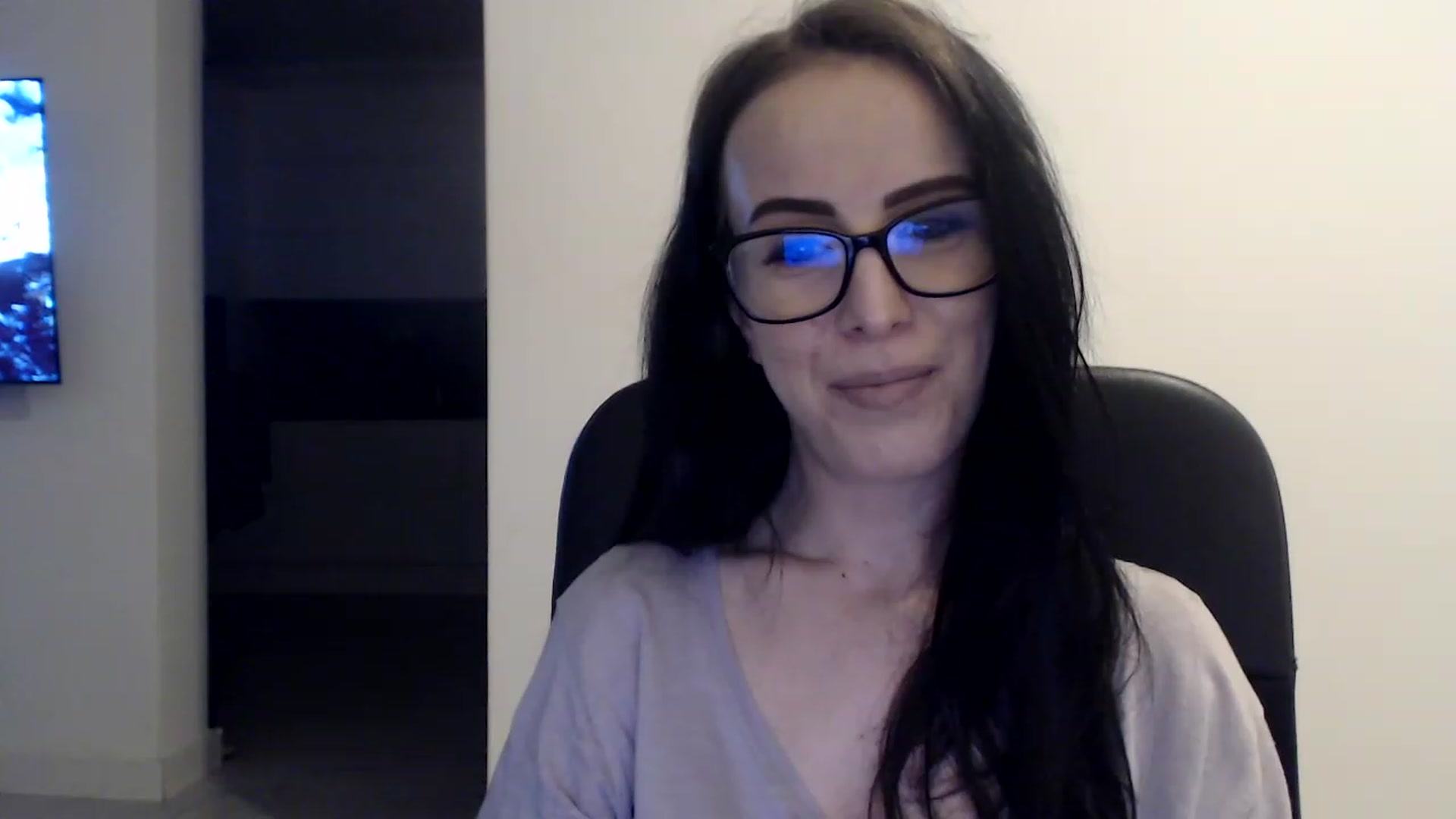 Gallery image thumbnail from Alexys23's myfreecams stream on, 04/24/2023, 01:22 image 8 of 20