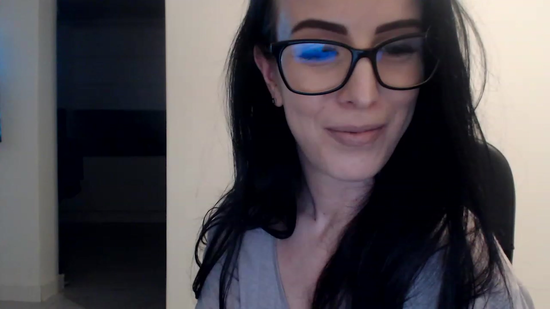 Gallery image thumbnail from Alexys23's myfreecams stream on, 04/24/2023, 01:22 image 17 of 20