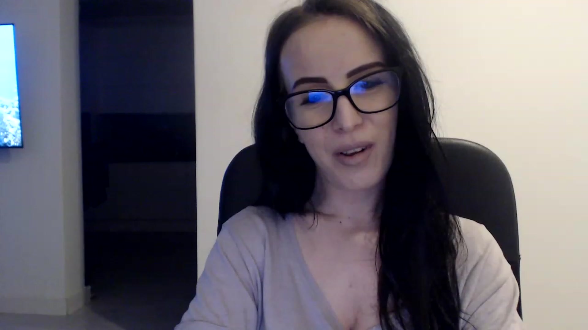 Gallery image thumbnail from Alexys23's myfreecams stream on, 04/24/2023, 01:22 image 4 of 20