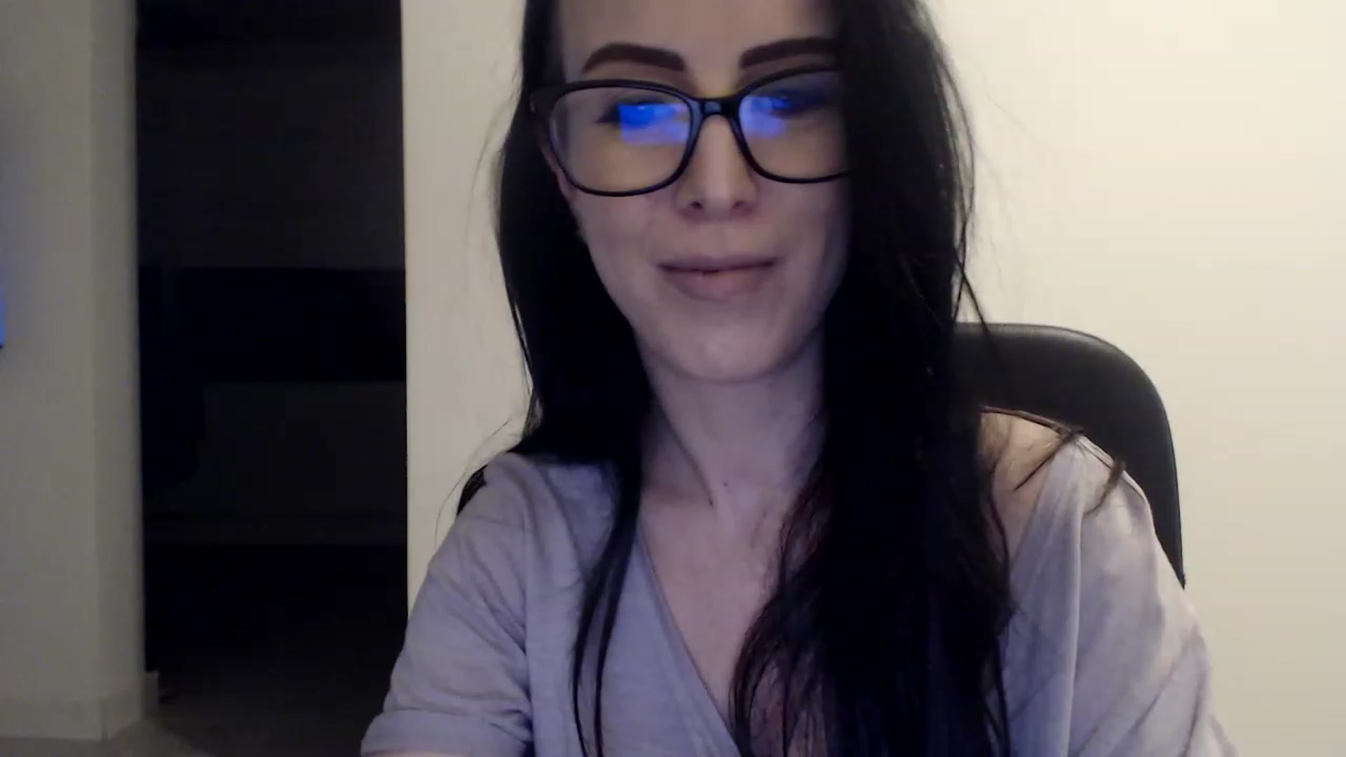 Gallery image thumbnail from Alexys23's myfreecams stream on, 04/24/2023, 01:22 image 19 of 20