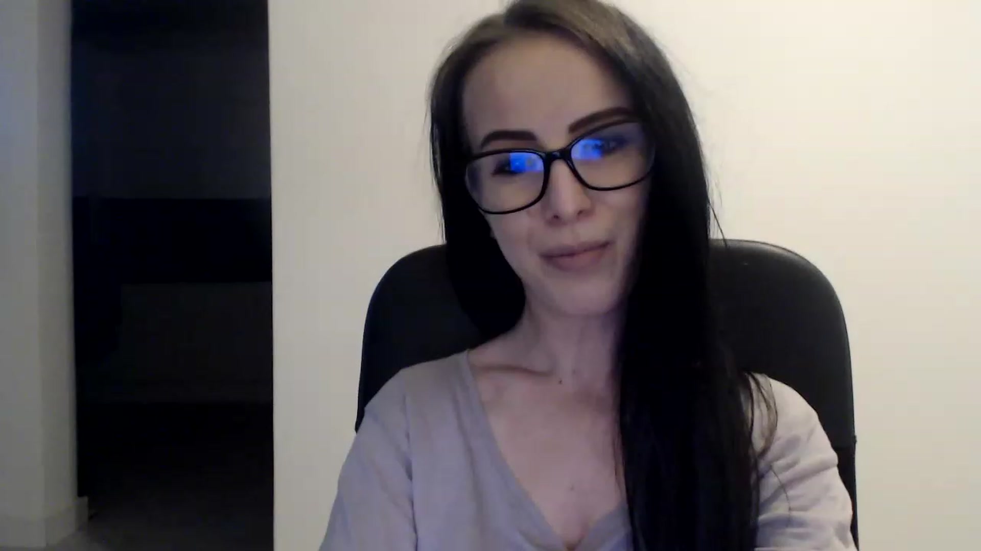 Gallery image thumbnail from Alexys23's myfreecams stream on, 04/24/2023, 03:18 image 9 of 20