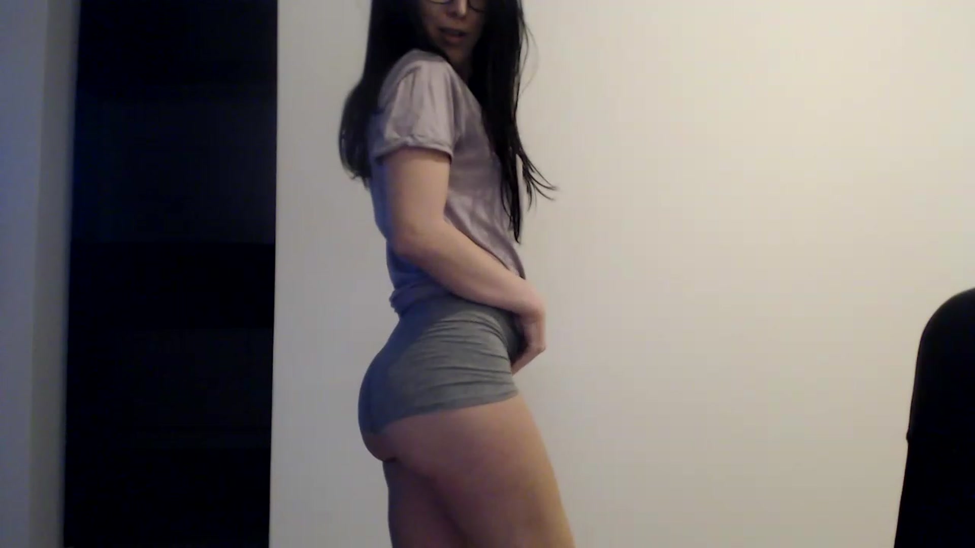 Gallery image thumbnail from Alexys23's myfreecams stream on, 04/24/2023, 03:18 image 3 of 20