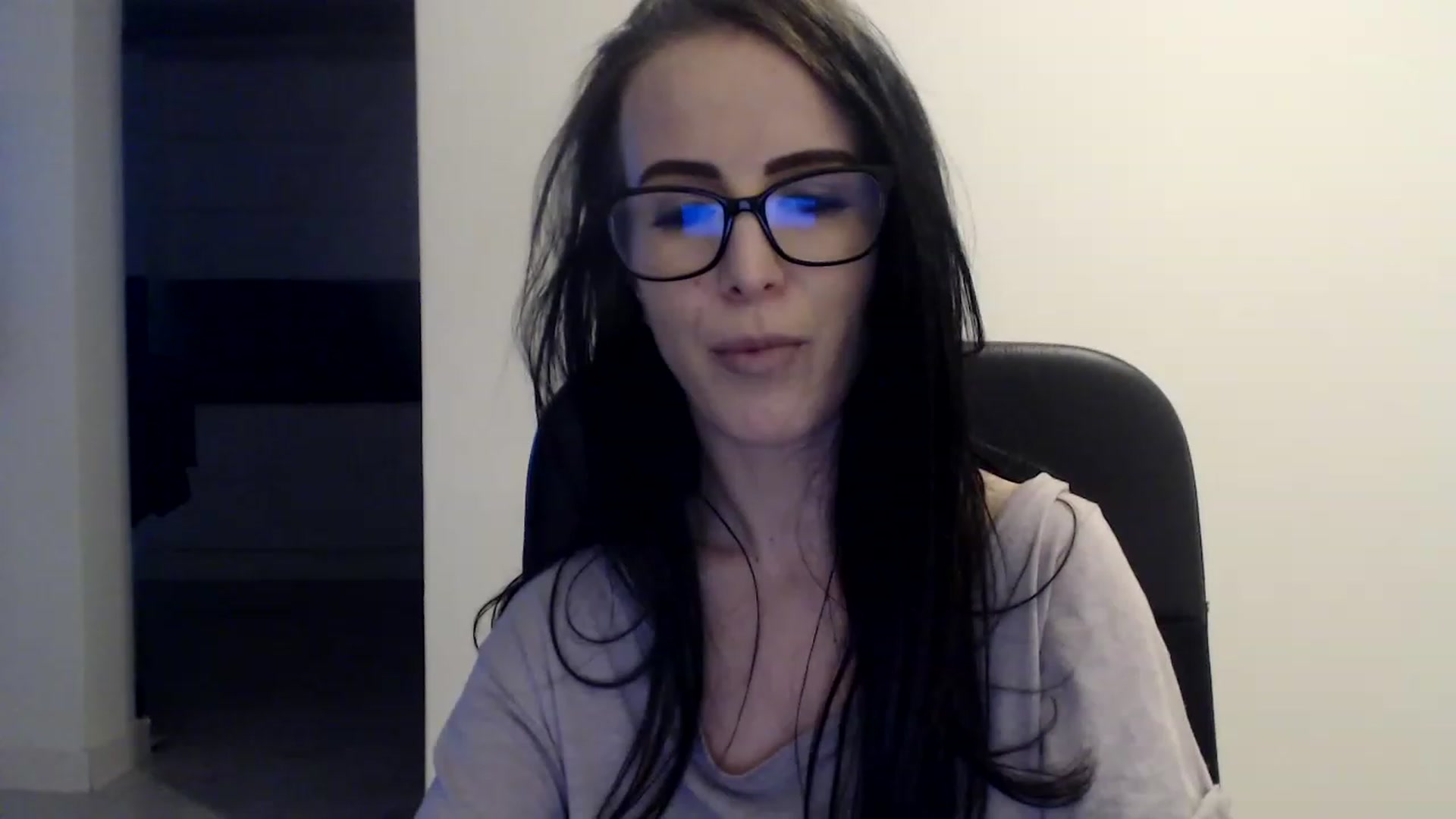 Gallery image thumbnail from Alexys23's myfreecams stream on, 04/24/2023, 05:44 image 2 of 20