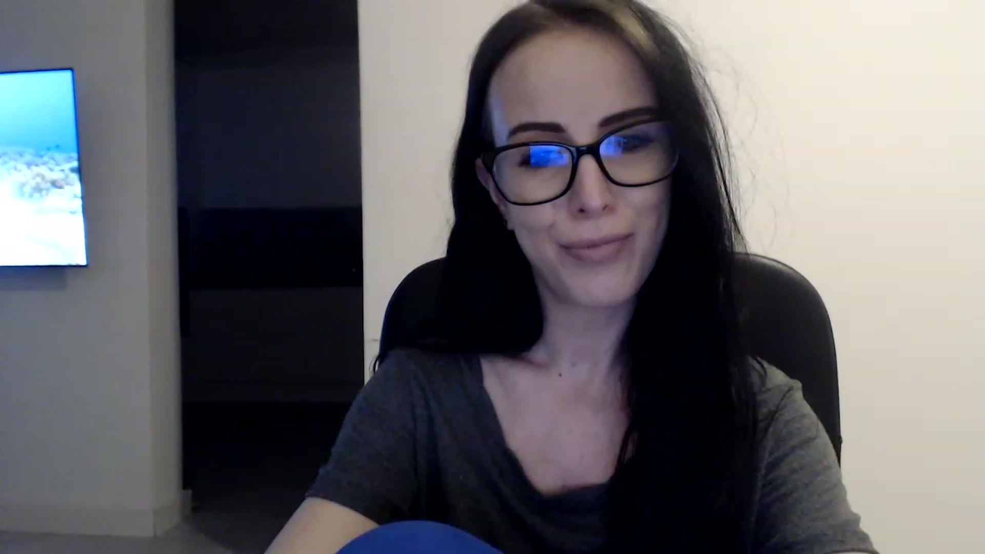 Gallery image thumbnail from Alexys23's myfreecams stream on, 04/29/2023, 02:45 image 1 of 20