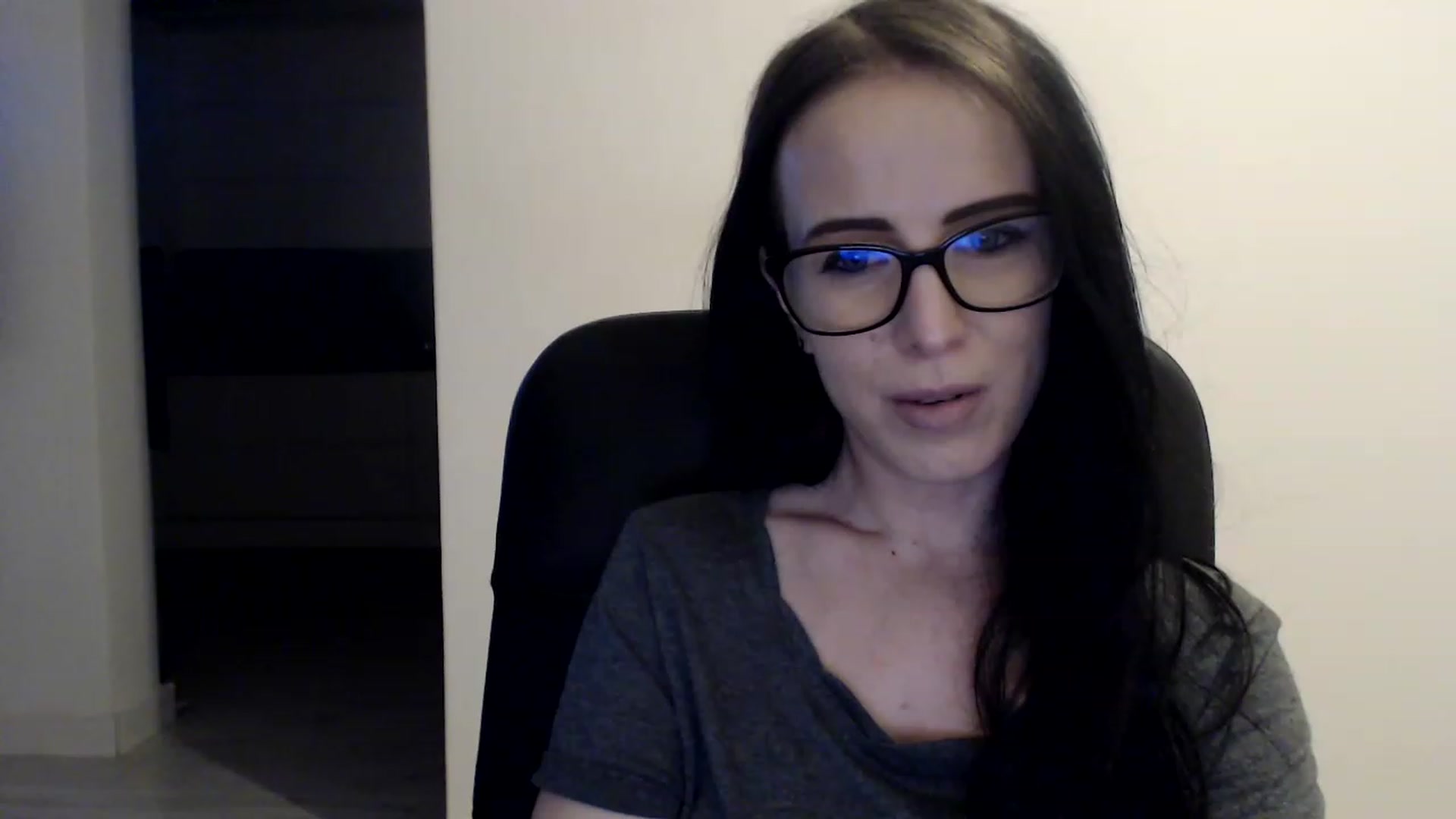 Gallery image thumbnail from Alexys23's myfreecams stream on, 04/29/2023, 02:45 image 5 of 20