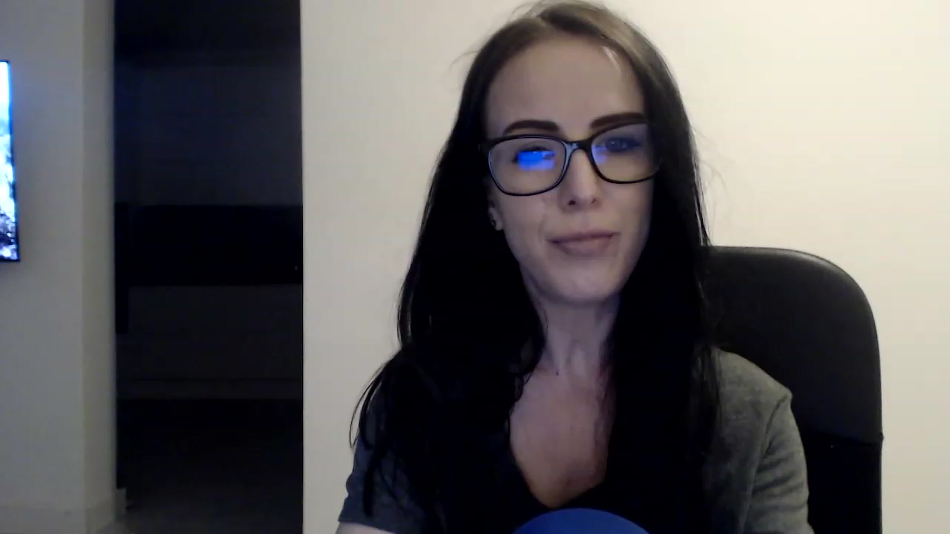 Gallery image thumbnail from Alexys23's myfreecams stream on, 04/29/2023, 02:45 image 20 of 20