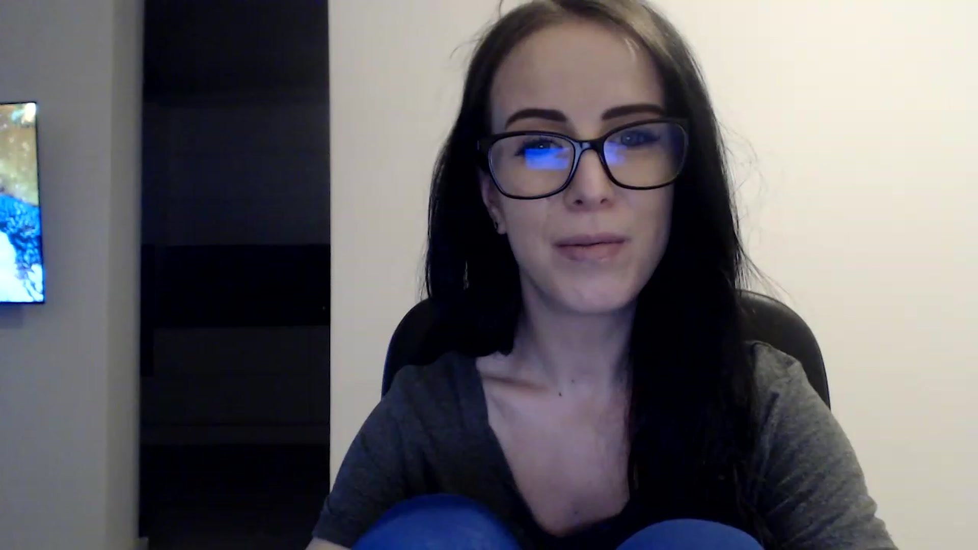 Gallery image thumbnail from Alexys23's myfreecams stream on, 04/29/2023, 02:45 image 13 of 20