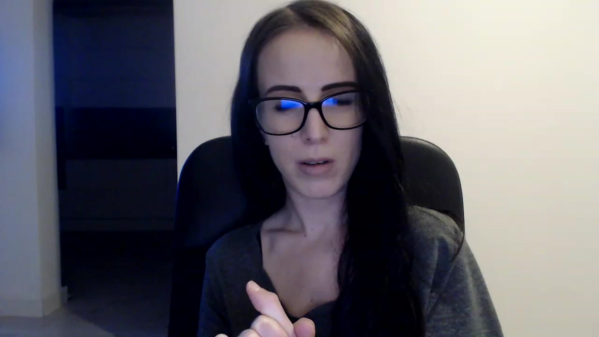 Gallery image thumbnail from Alexys23's myfreecams stream on, 04/29/2023, 02:45 image 11 of 20