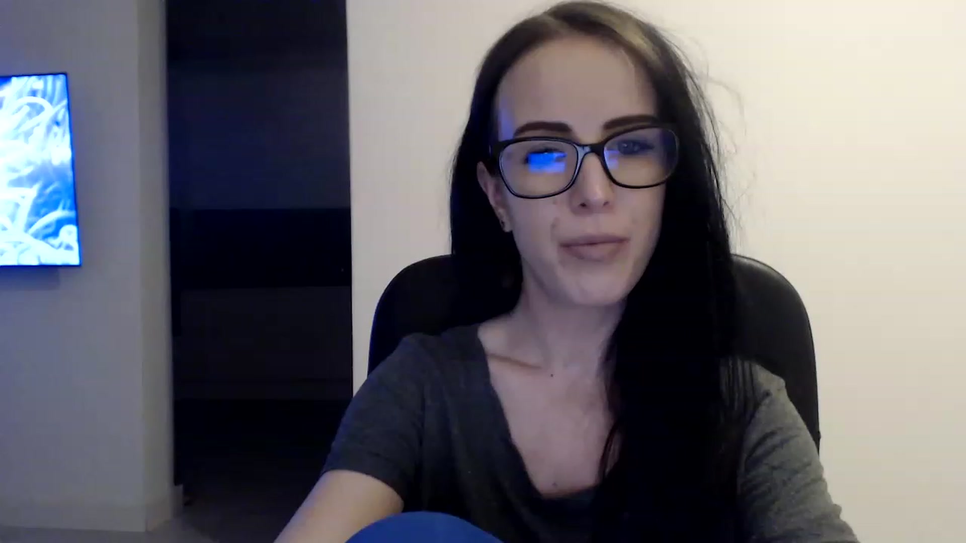Gallery image thumbnail from Alexys23's myfreecams stream on, 04/29/2023, 02:45 image 2 of 20