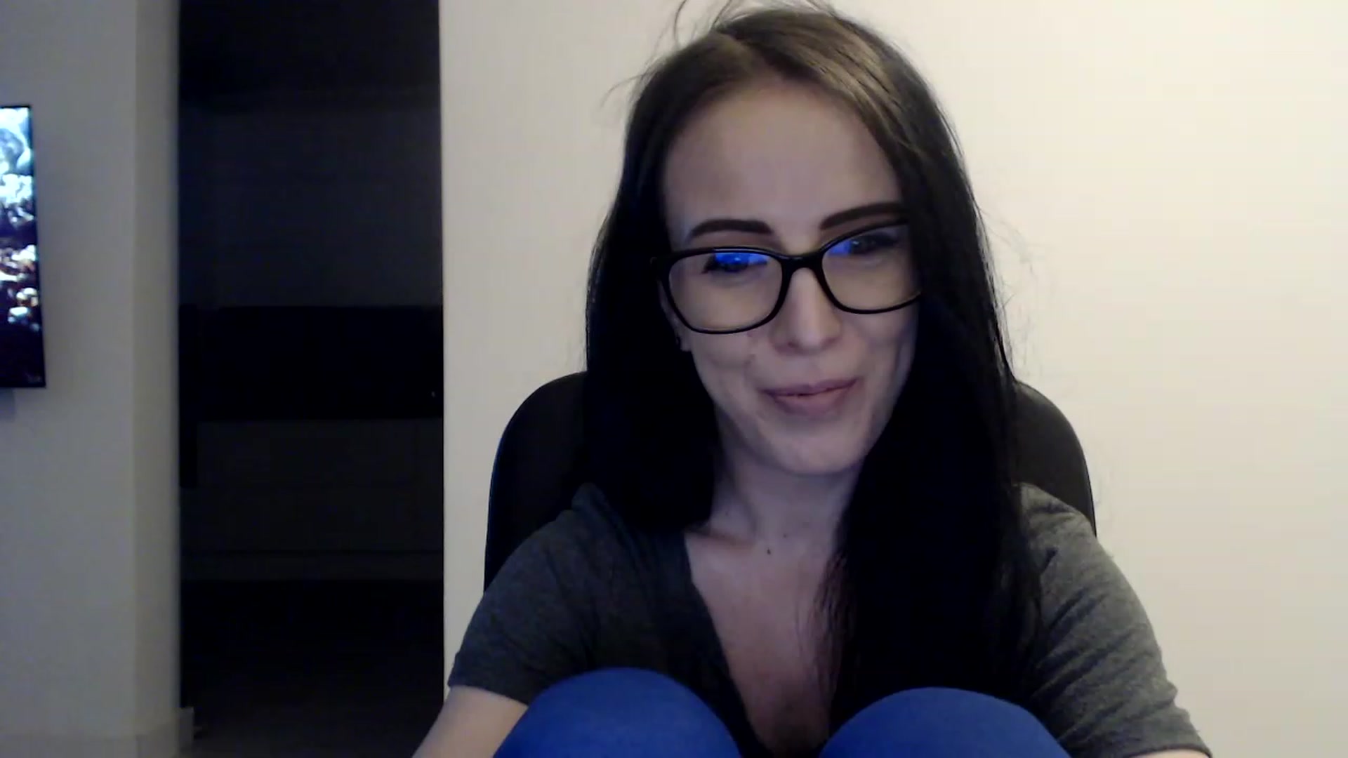 Gallery image thumbnail from Alexys23's myfreecams stream on, 04/29/2023, 02:45 image 17 of 20