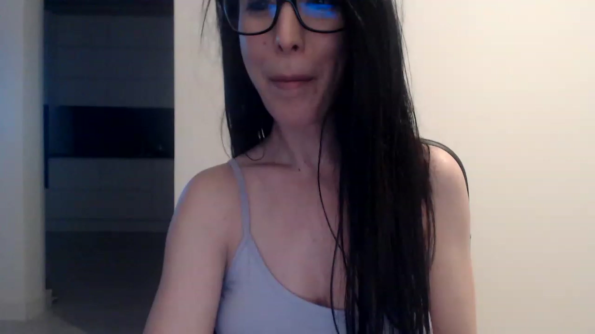 Gallery image thumbnail from Alexys23's myfreecams stream on, 05/01/2023, 04:39 image 18 of 20